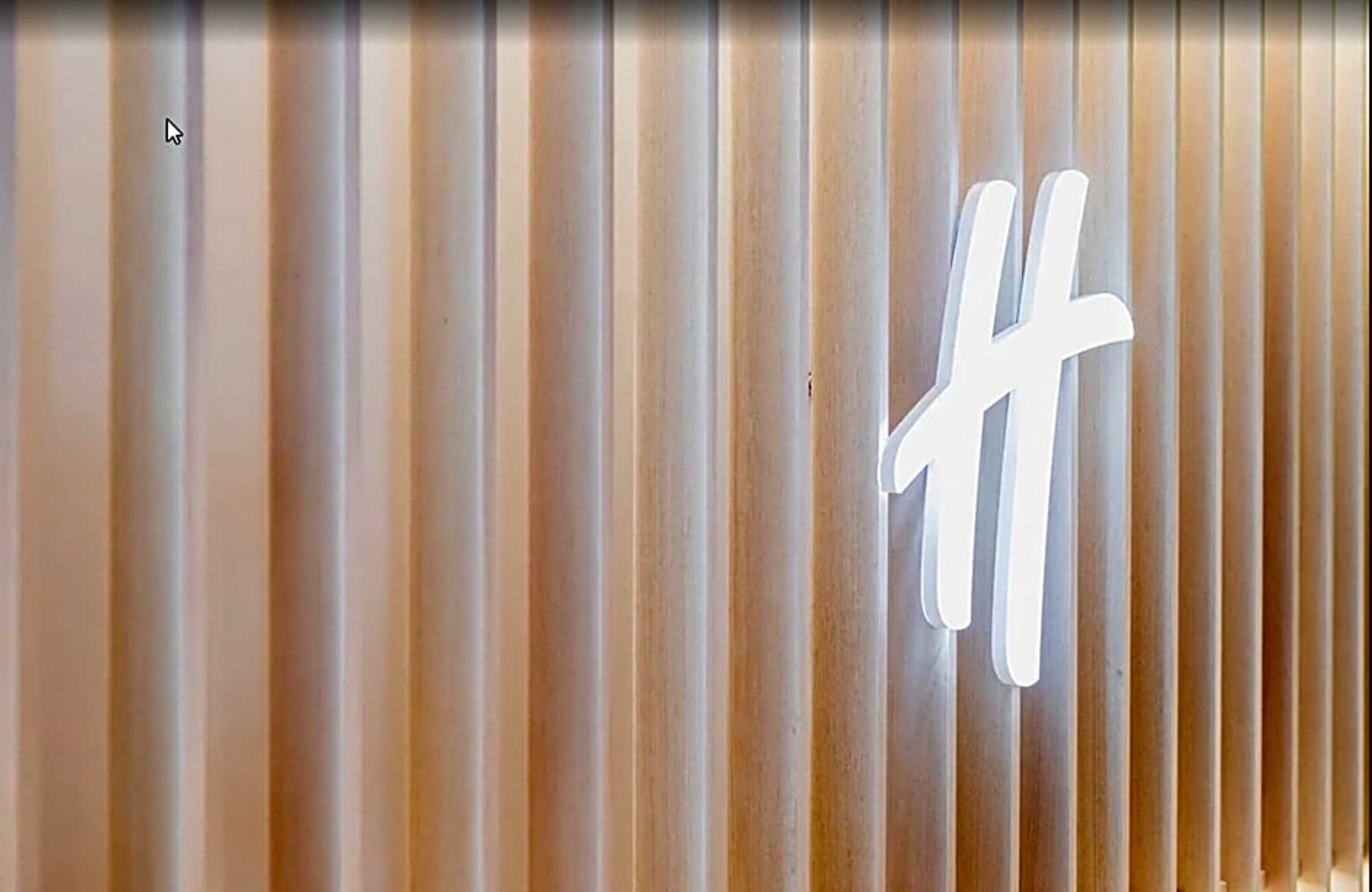 Gift card for Suites Plaza Hotel & Wellness Gift card for Suites Plaza Hotel & Wellness