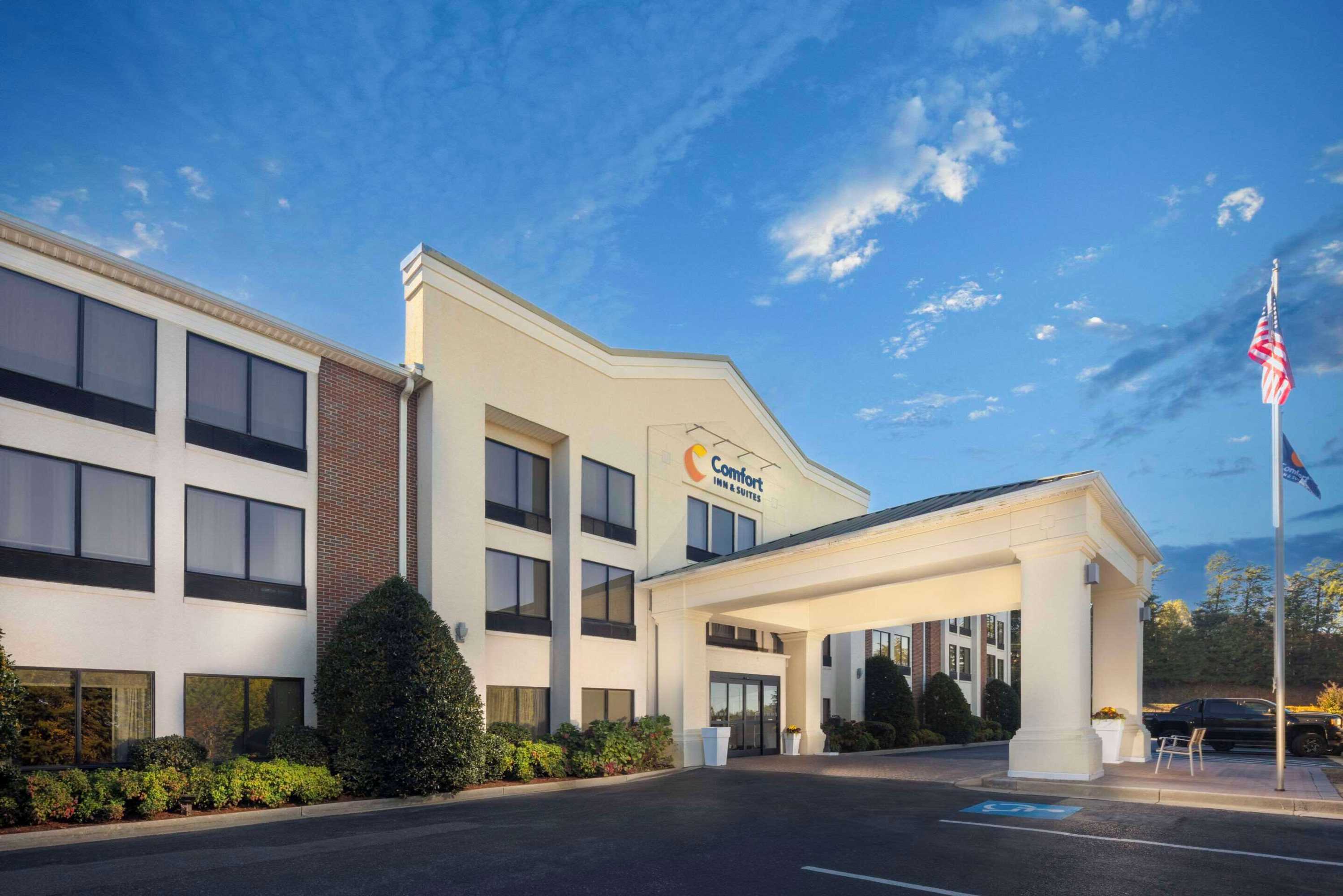 Gift card for Comfort Inn & Suites Dahlonega University Area Gift card for Comfort Inn & Suites Dahlonega University Area