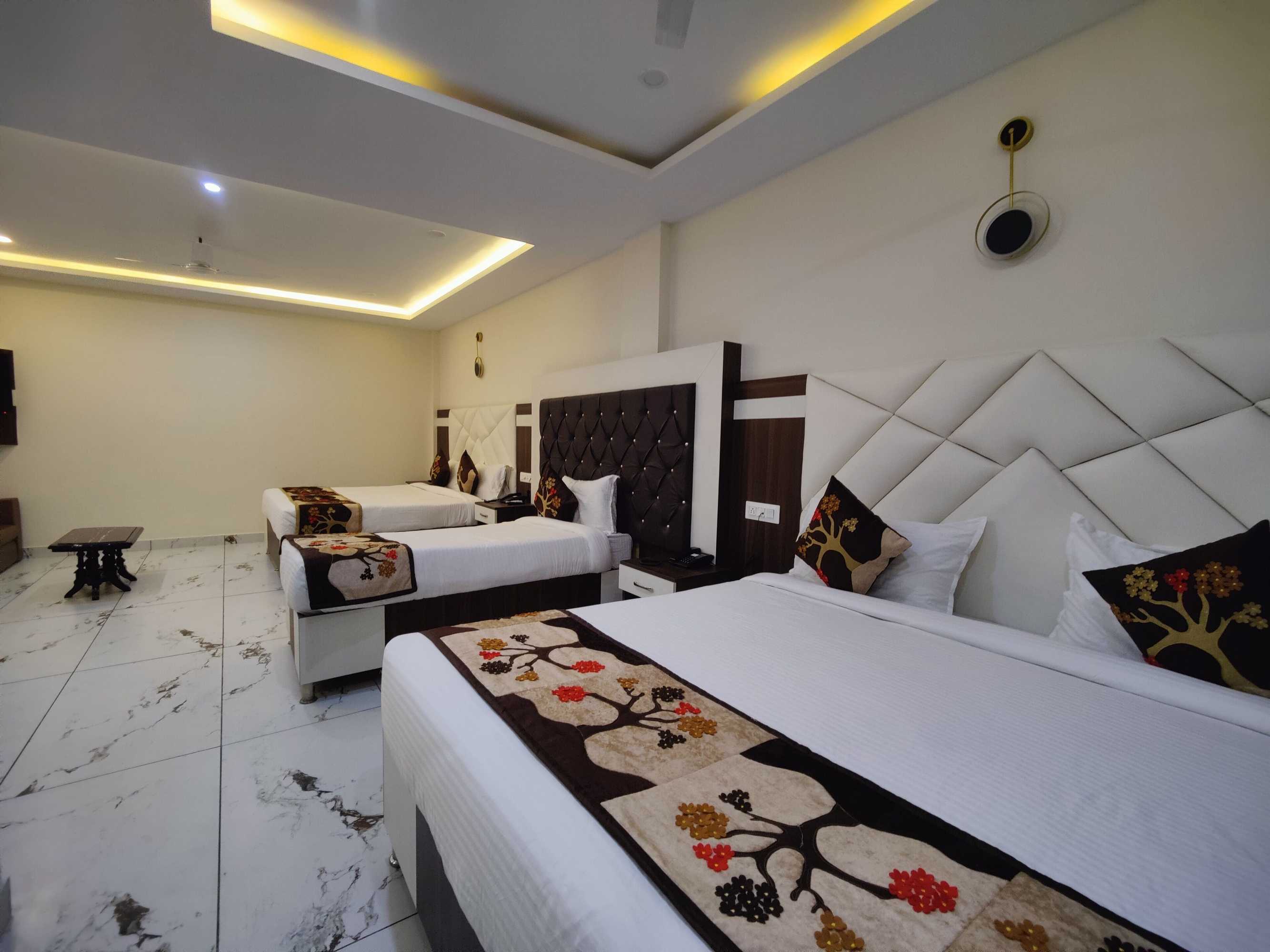 Gift card for Hotel Mandi Heights - Bar, Fine Dining & Banquet Hall Gift card for Hotel Mandi Heights - Bar, Fine Dining & Banquet Hall