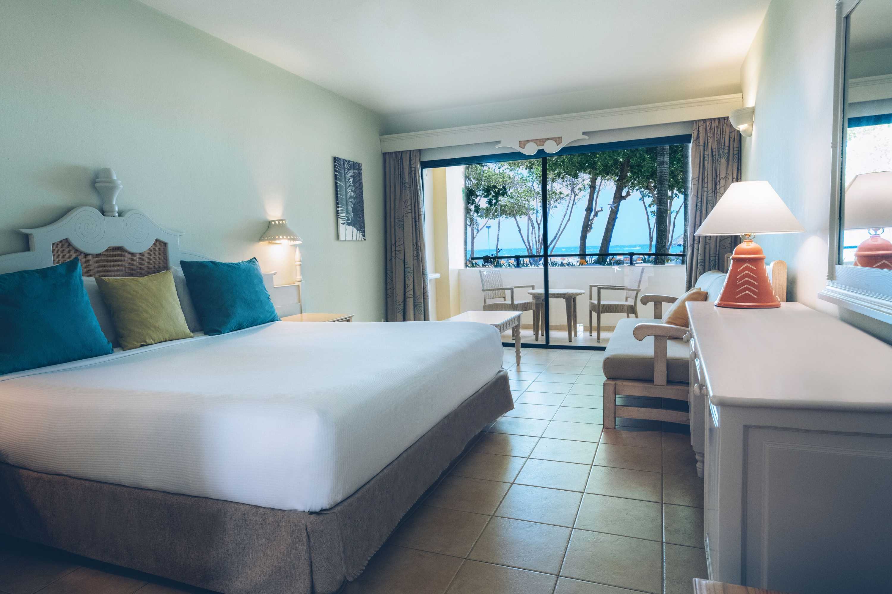 Gift card for Iberostar Waves Costa Dorada - All Inclusive Gift card for Iberostar Waves Costa Dorada - All Inclusive