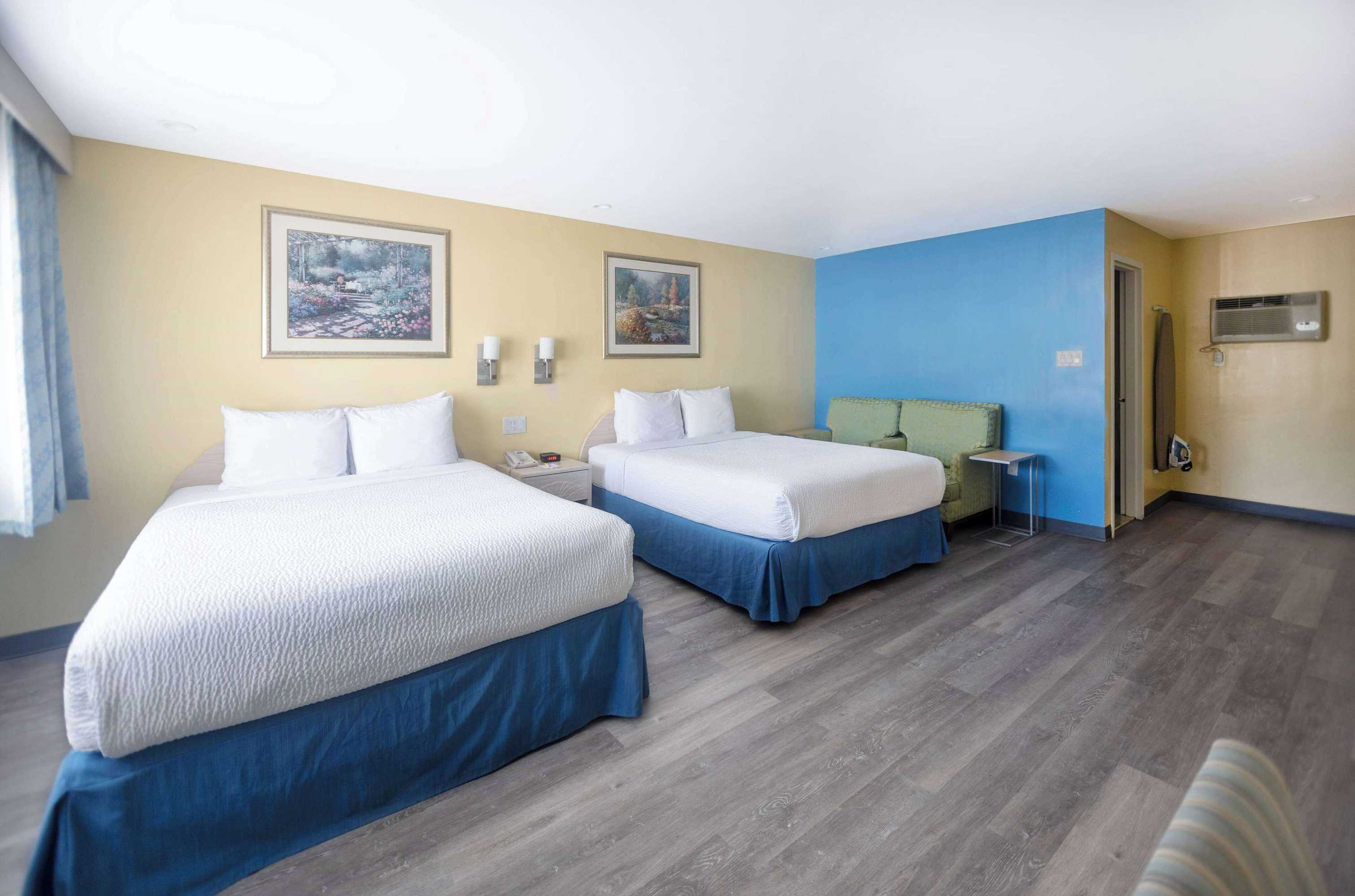 Gift card for Days Inn by Wyndham Hicksville Long Island Gift card for Days Inn by Wyndham Hicksville Long Island