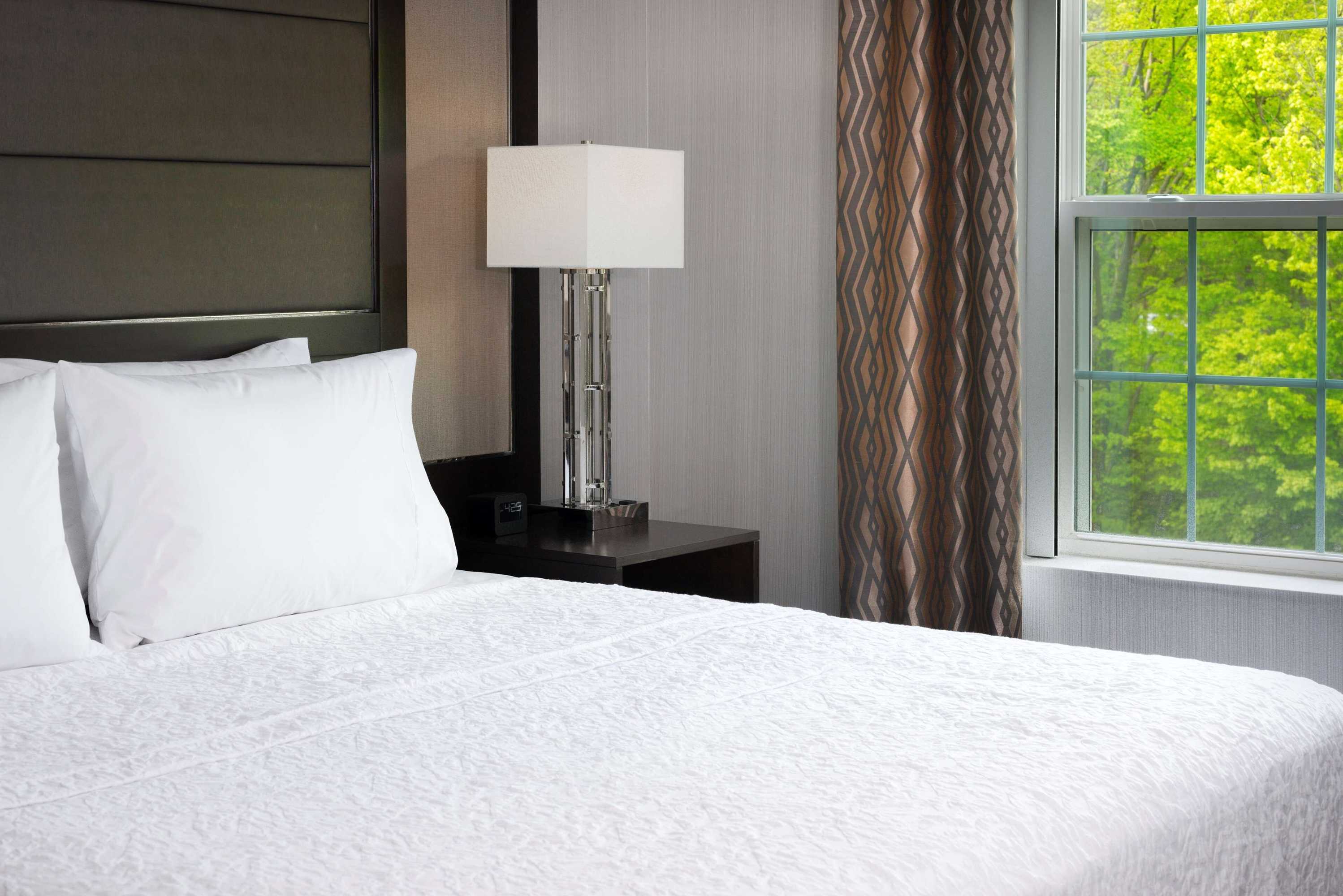 Gift card for Hampton Inn & Suites Bridgewater Gift card for Hampton Inn & Suites Bridgewater
