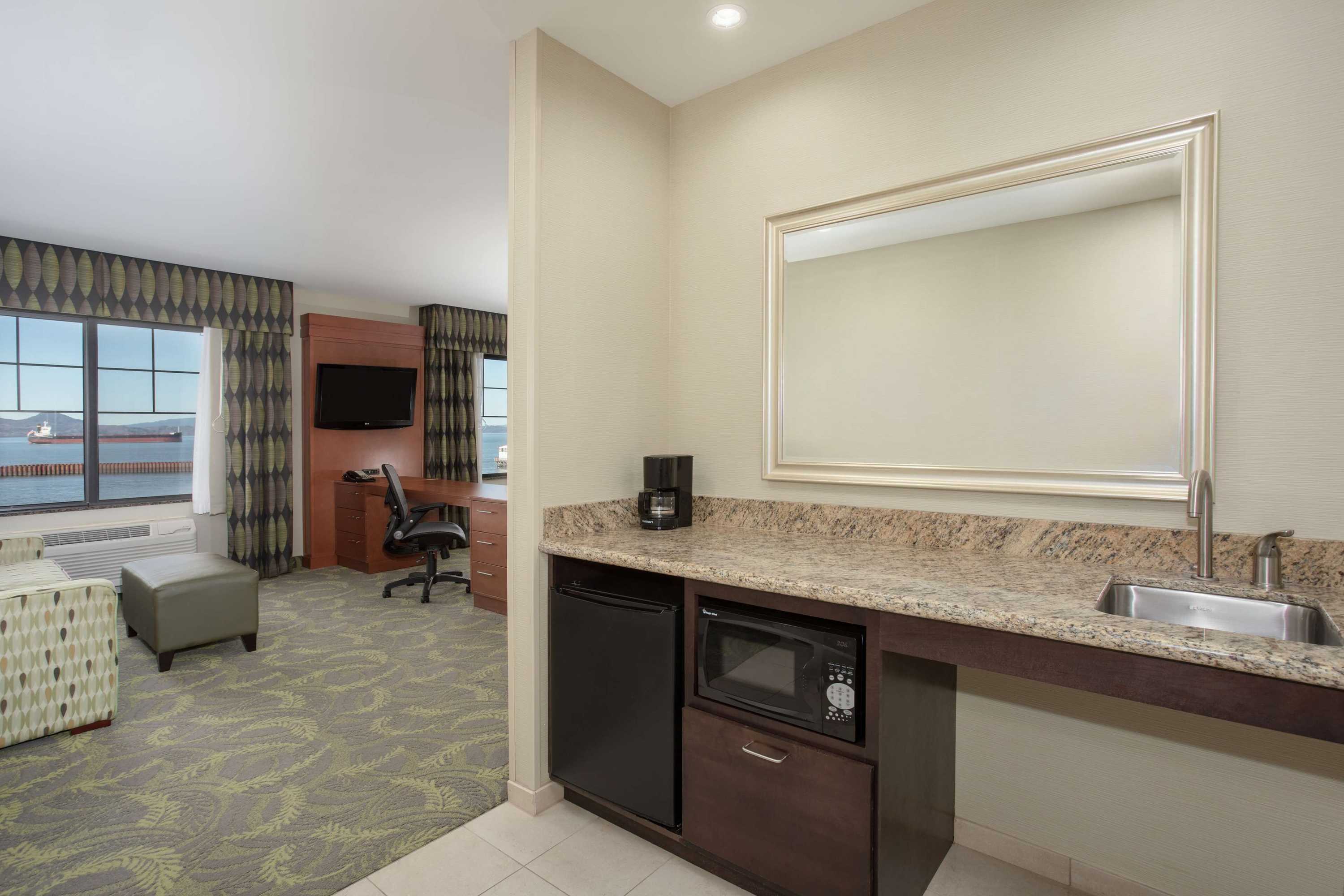 Gift card for Hampton Inn And Suites Astoria Gift card for Hampton Inn And Suites Astoria