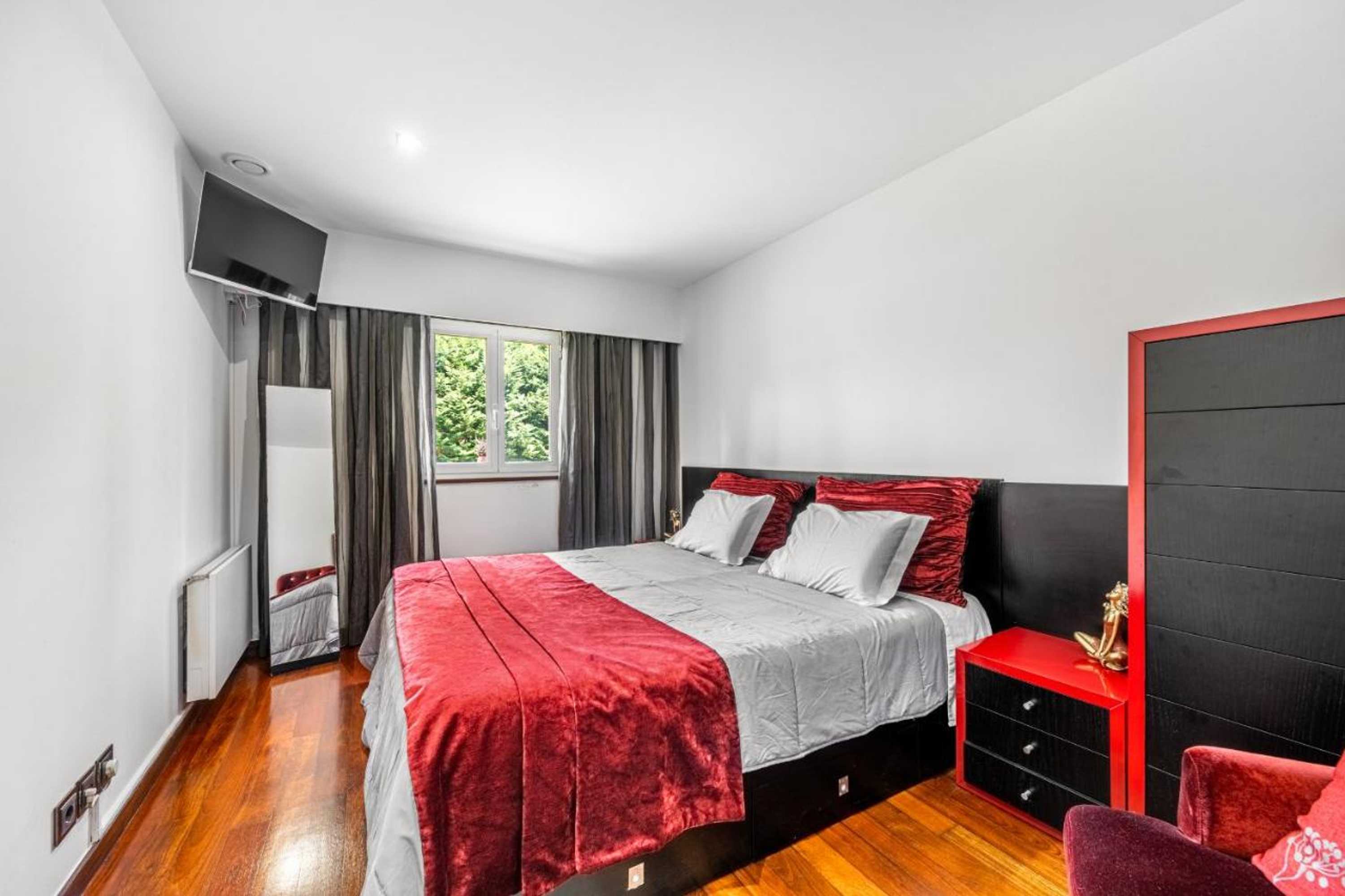 Gift card for Moradia Quinta Da Barca - Condomínio de Luxo