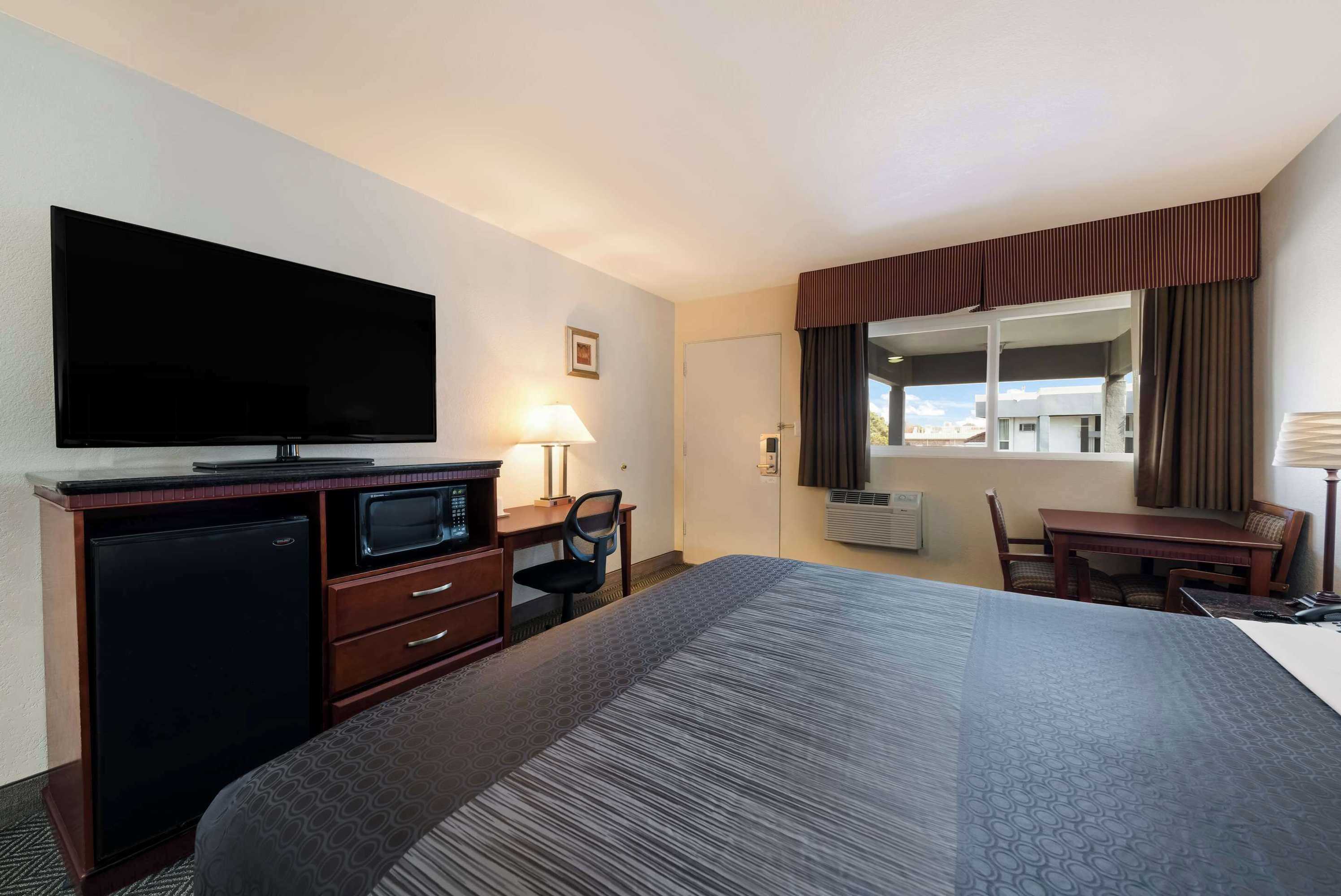 Gift card for Rodeway Inn South San Francisco Airport Gift card for Rodeway Inn South San Francisco Airport