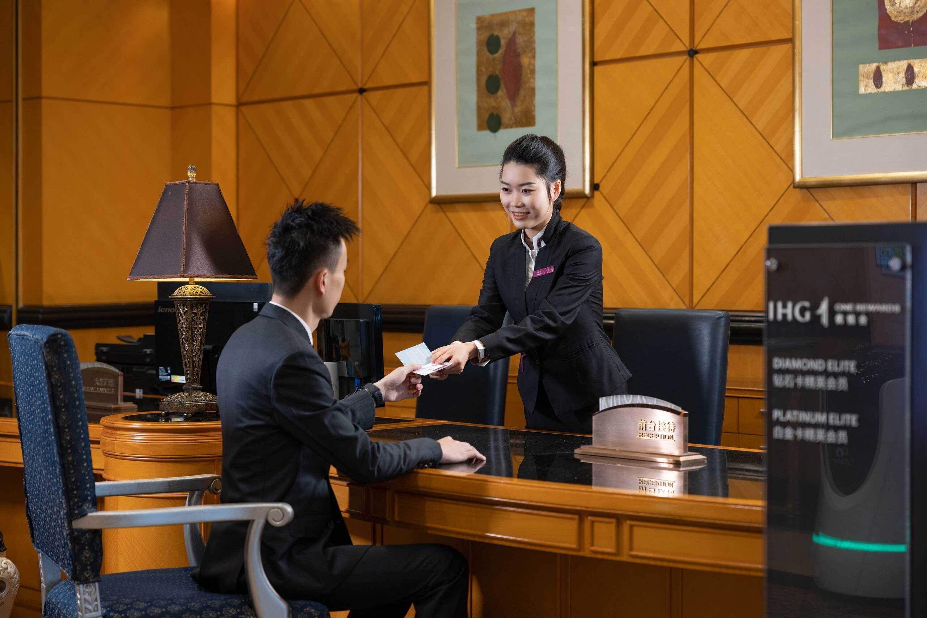 Gift card for Crowne Plaza Hotel & Suites Landmark Shenzhen by Ihg Gift card for Crowne Plaza Hotel & Suites Landmark Shenzhen by Ihg