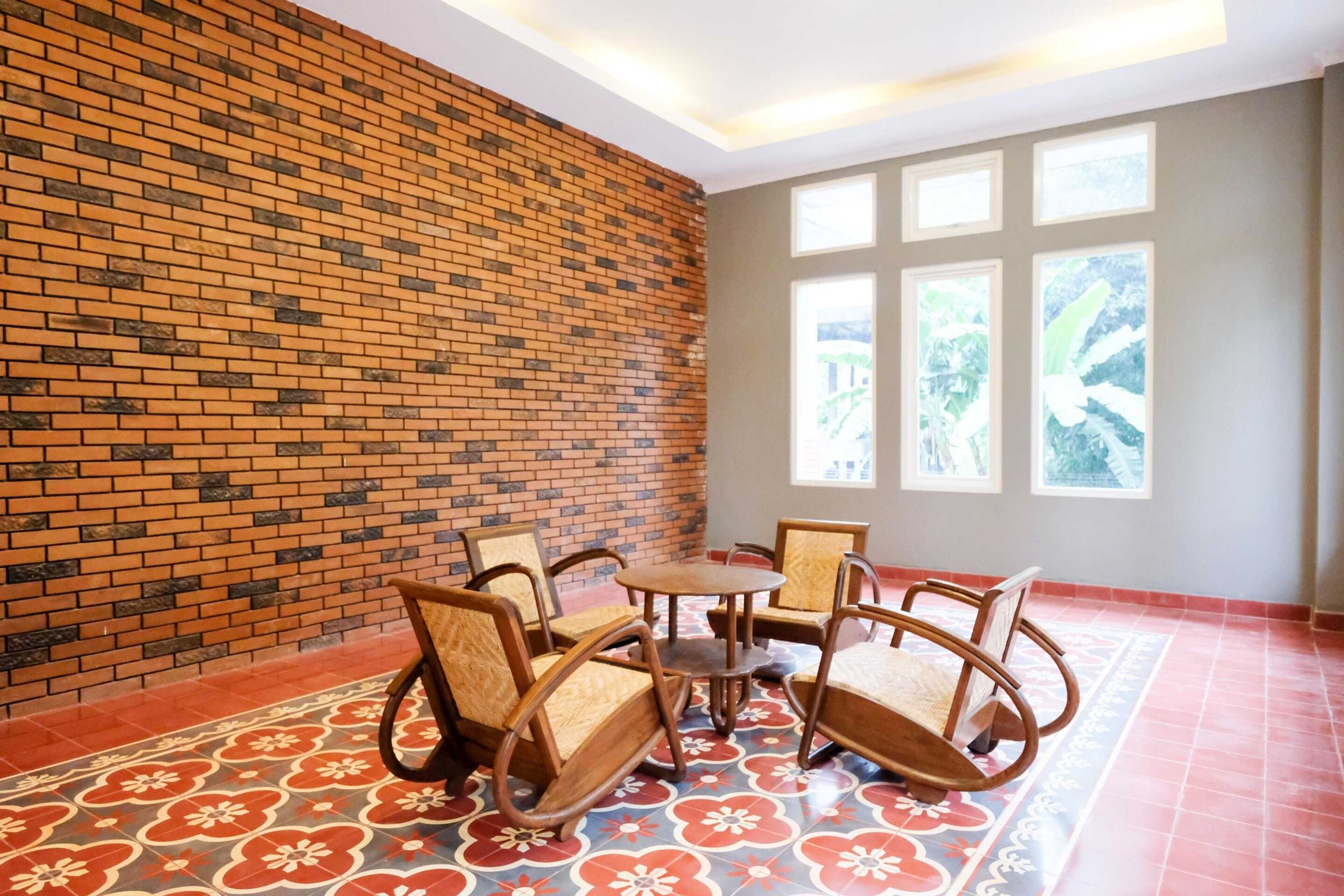 Gift card for Super Oyo Collection O 2383 Andongkoe 64 Salatiga