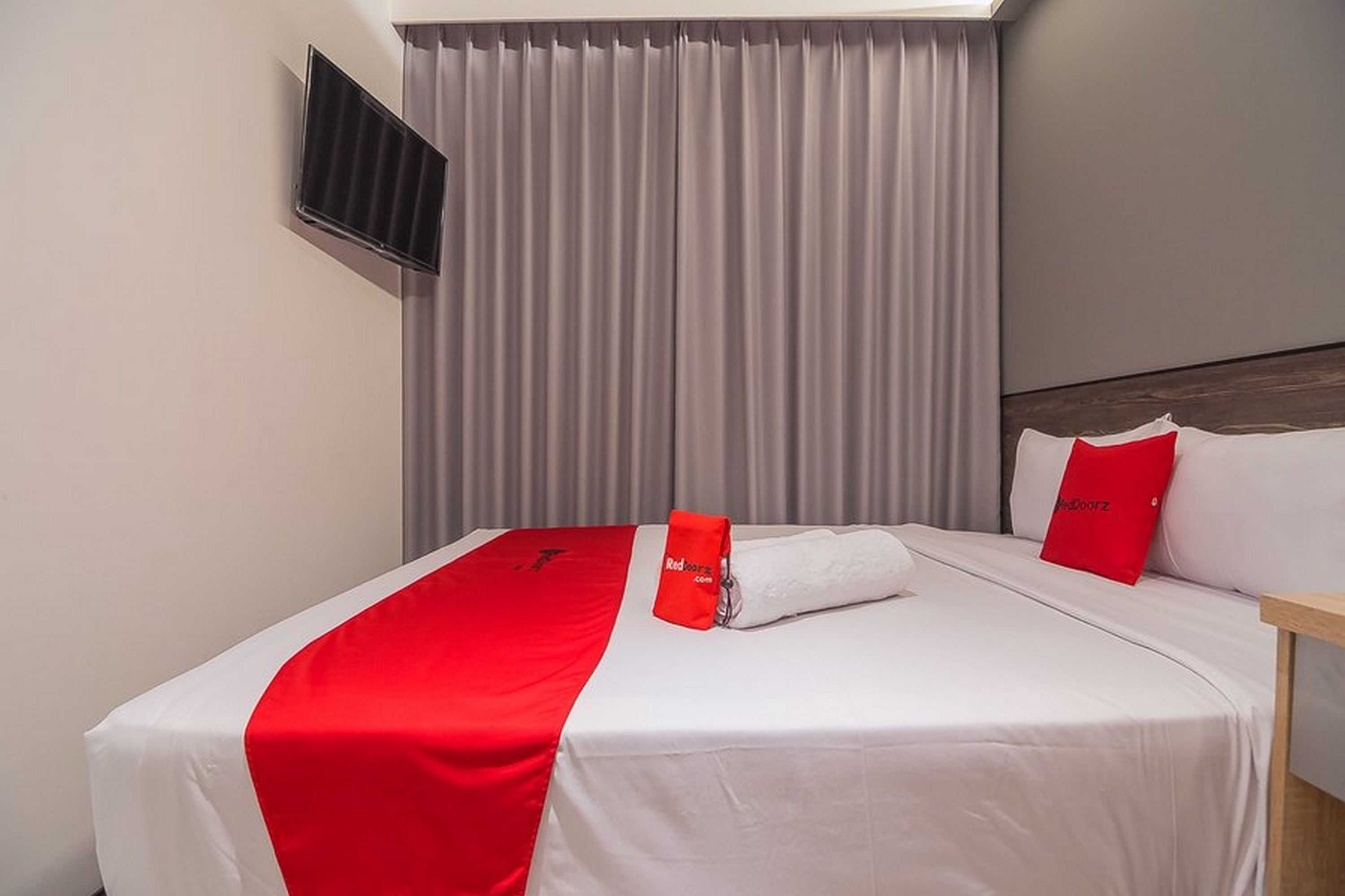 Gift card for Reddoorz Near Taman Rejomulyo