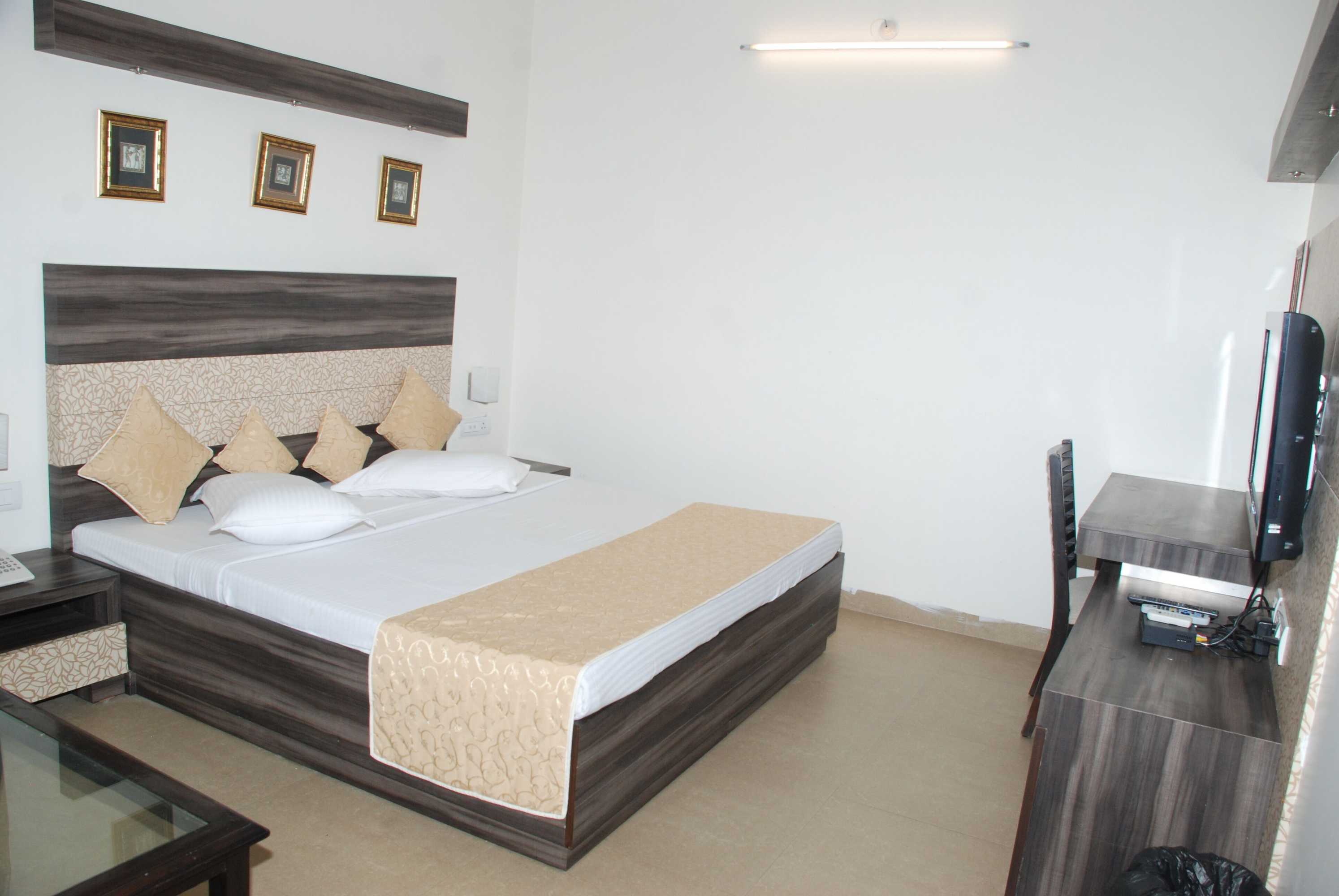 Gift card for Hotel Kanishk Gift card for Hotel Kanishk