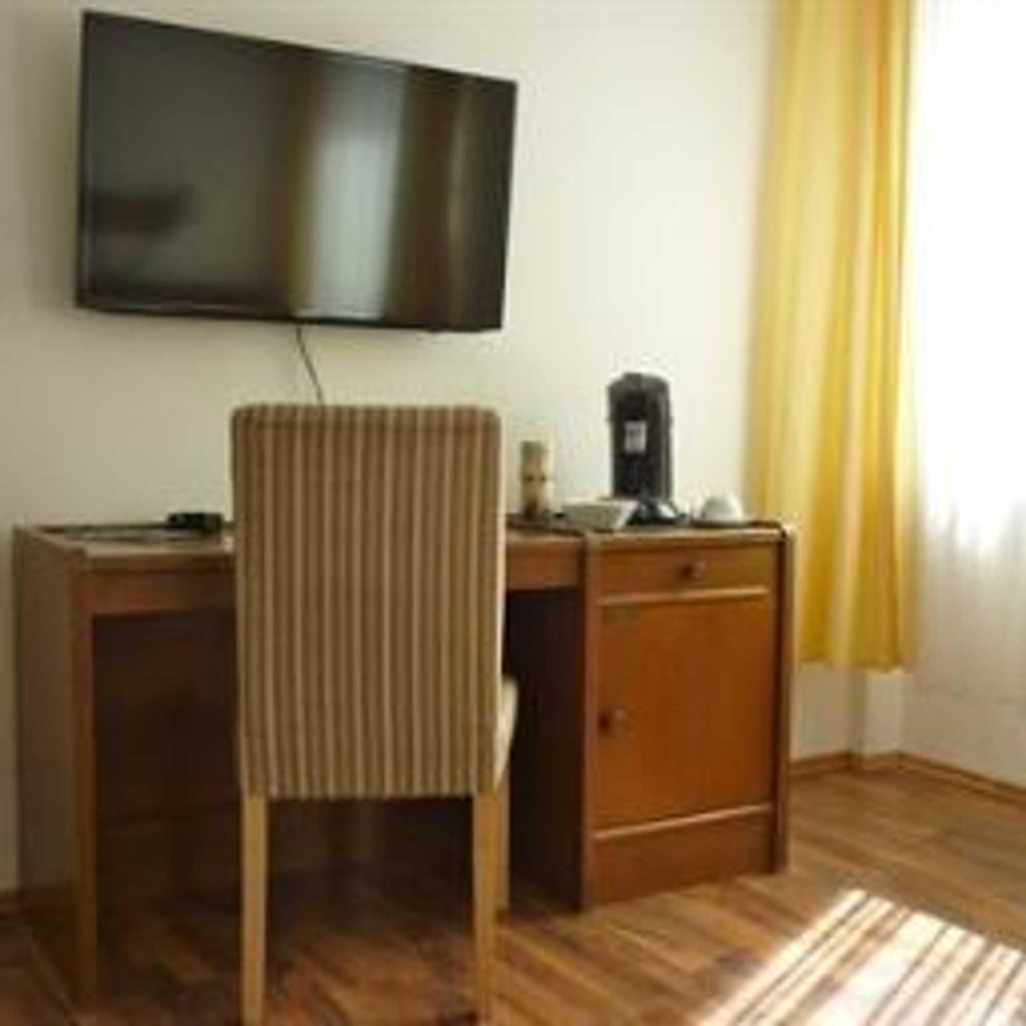 Gift card for Hotel Prinz Carl - Apartments Mit Klimaanlage Gift card for Hotel Prinz Carl - Apartments Mit Klimaanlage
