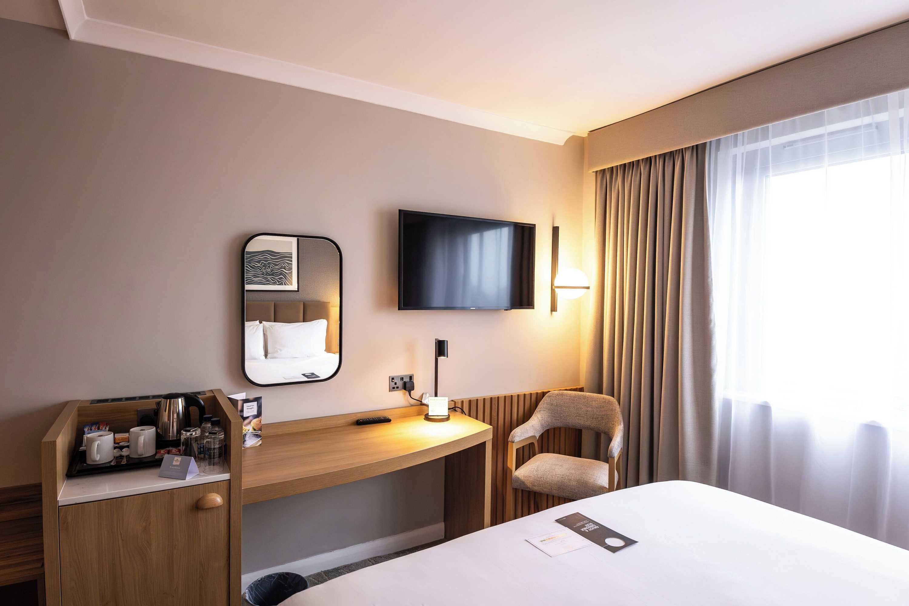 Gift card for Crowne Plaza London- Gatwick Airport by Ihg Gift card for Crowne Plaza London- Gatwick Airport by Ihg
