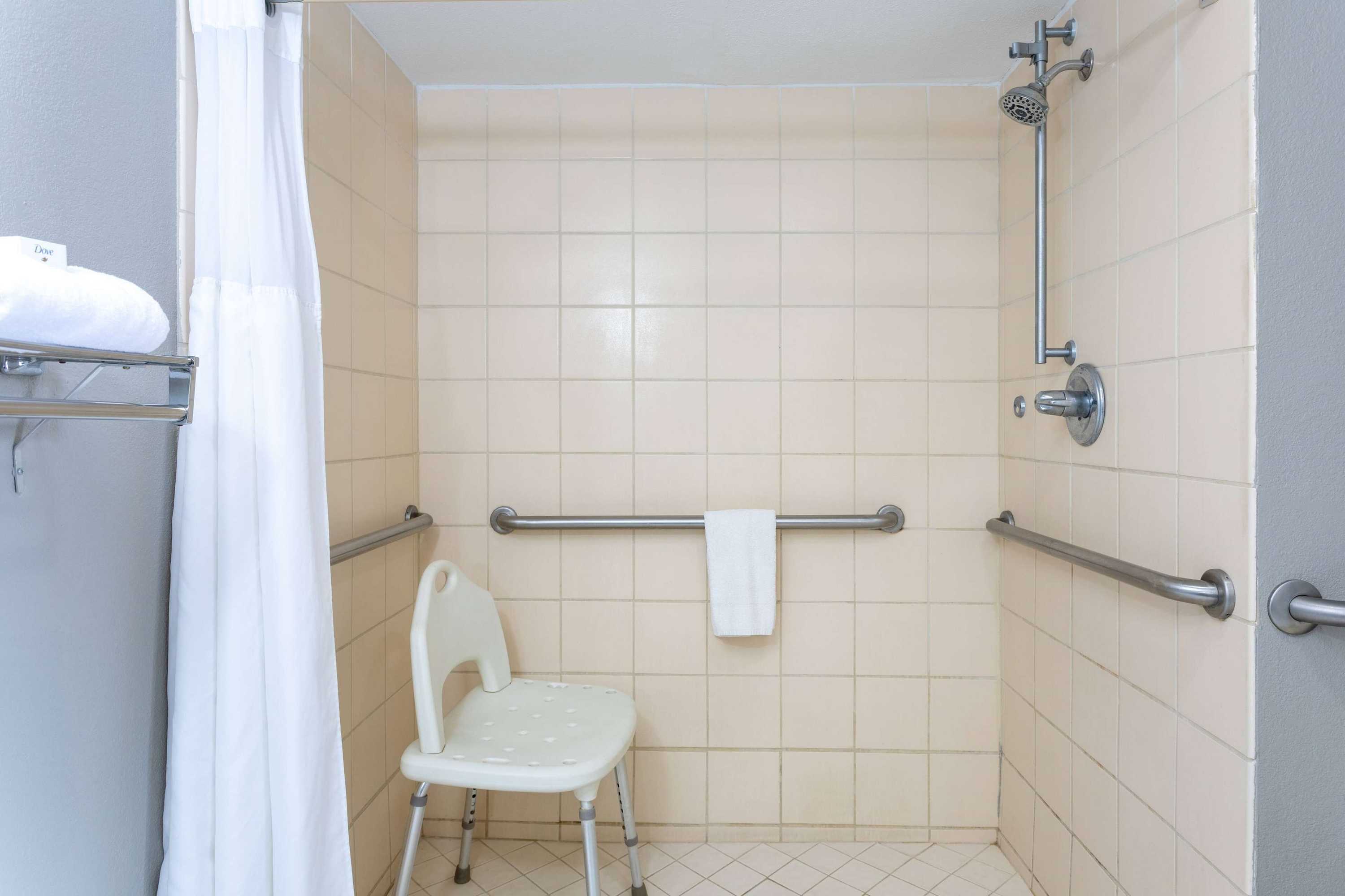 Gift card for Baymont by Wyndham Marianna Gift card for Baymont by Wyndham Marianna