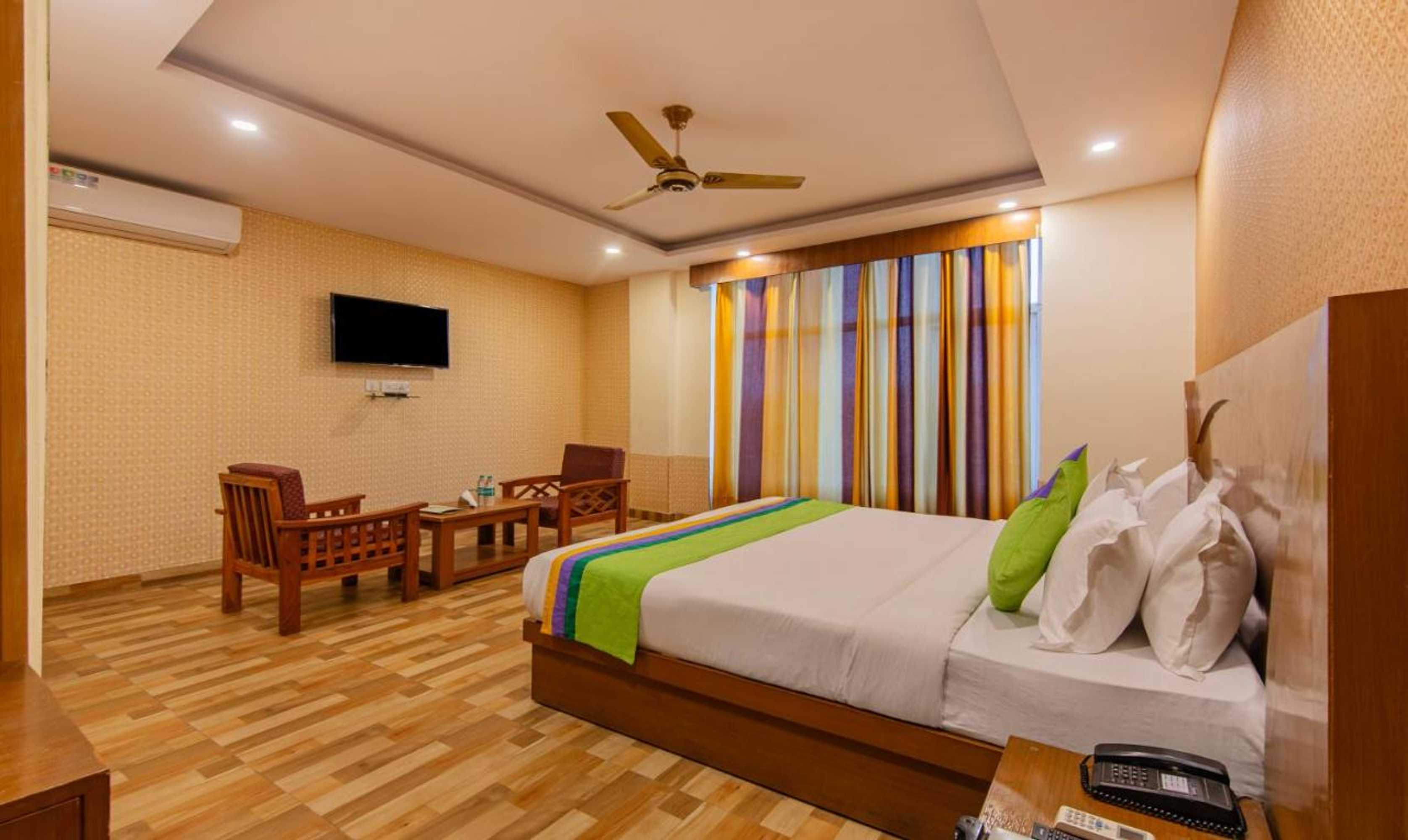 Gift card for Oyo 8764 Hotel Green View Palace