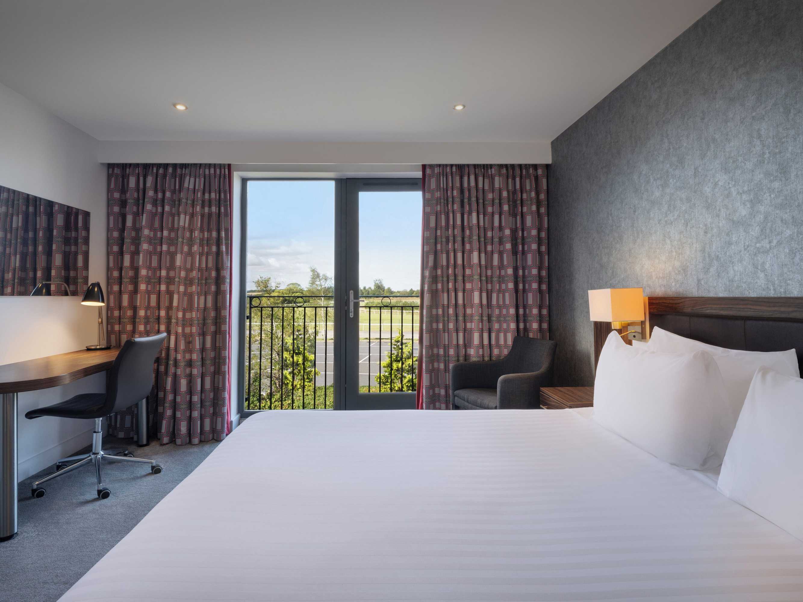 Gift card for Holiday Inn Huntingdon - Racecourse by Ihg Gift card for Holiday Inn Huntingdon - Racecourse by Ihg