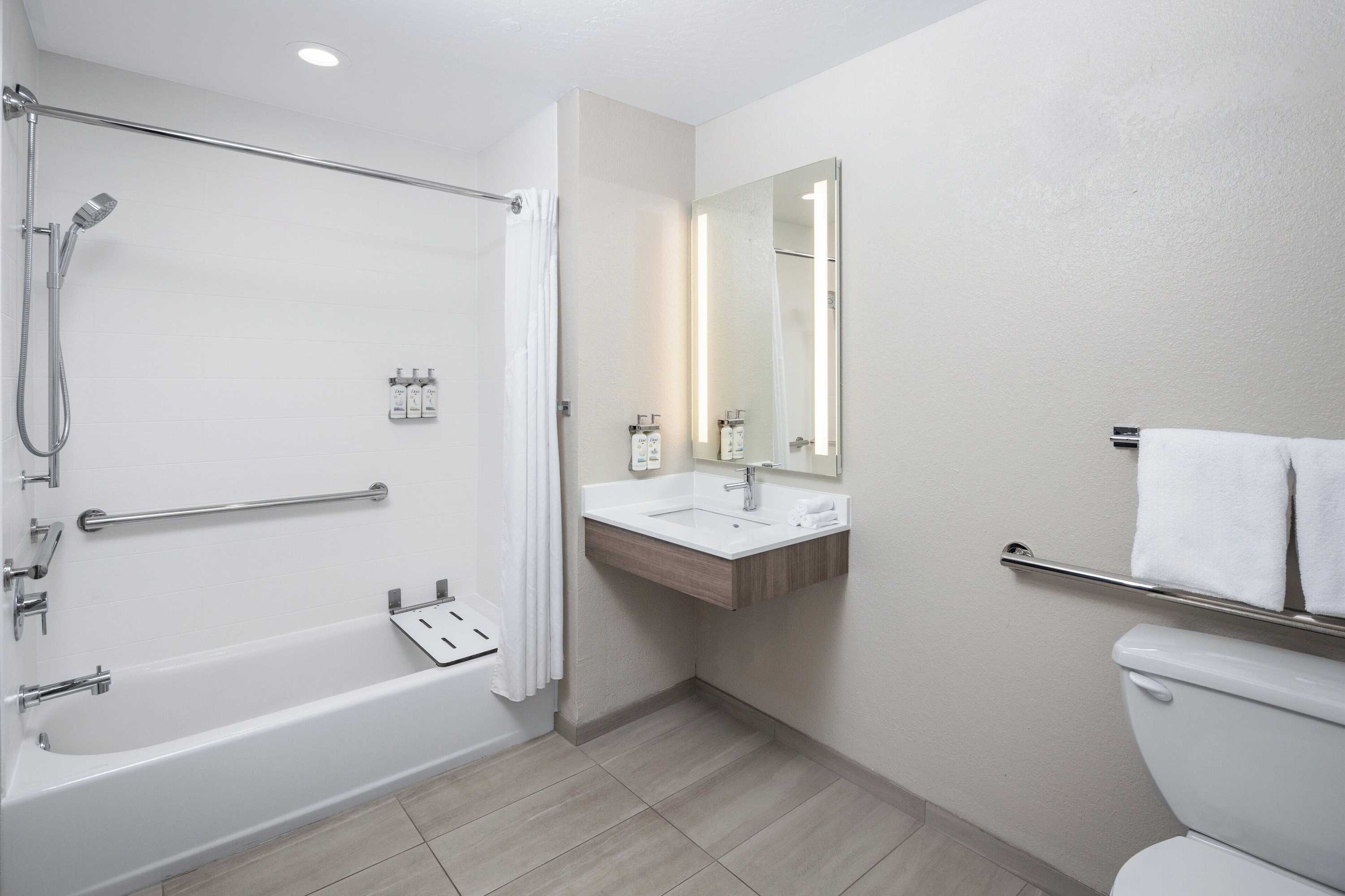 Gift card for Holiday Inn Express & Suites Green Bay East by Ihg