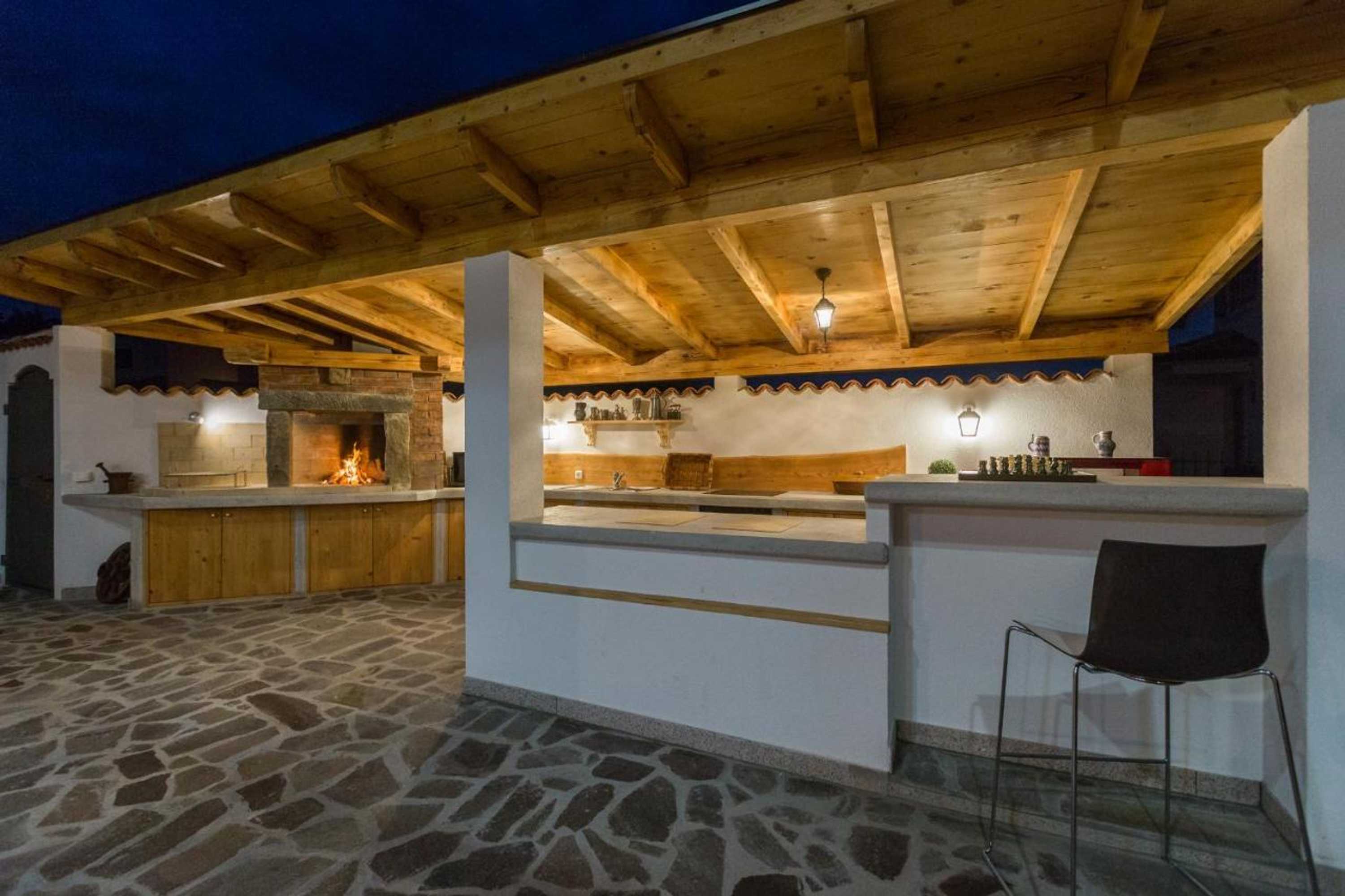 Gift card for Geräumige Villa Deni Mit Pool