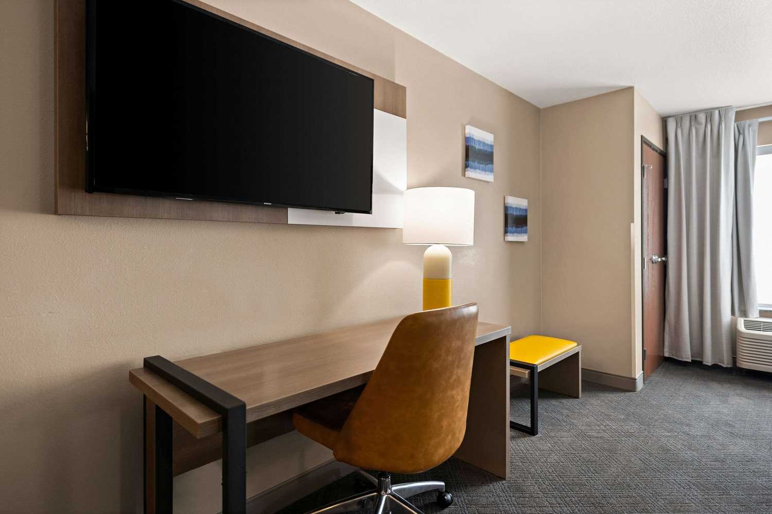 Gift card for Comfort Suites Hudson I-94