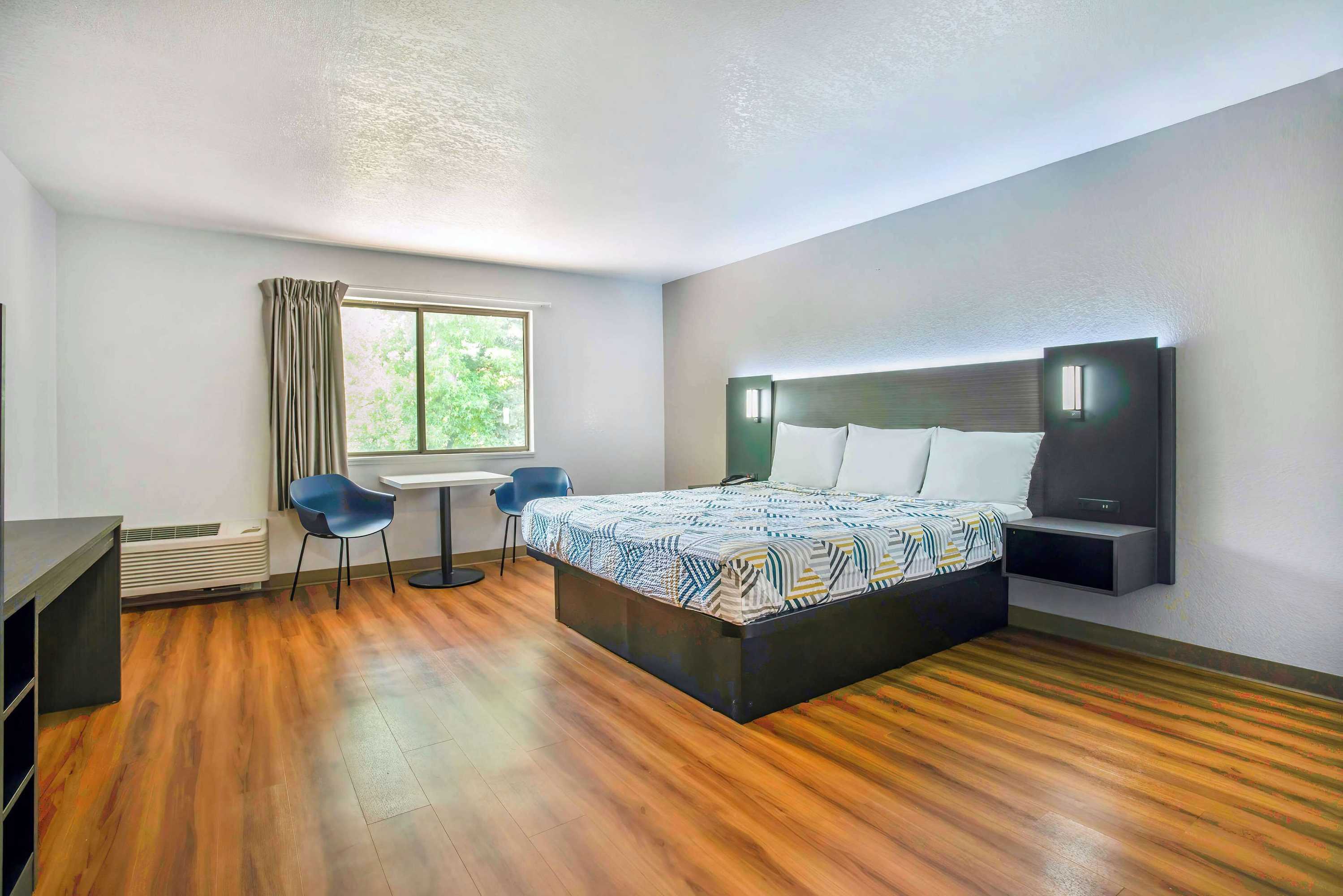Gift card for Motel 6 Gresham, OR - Portland