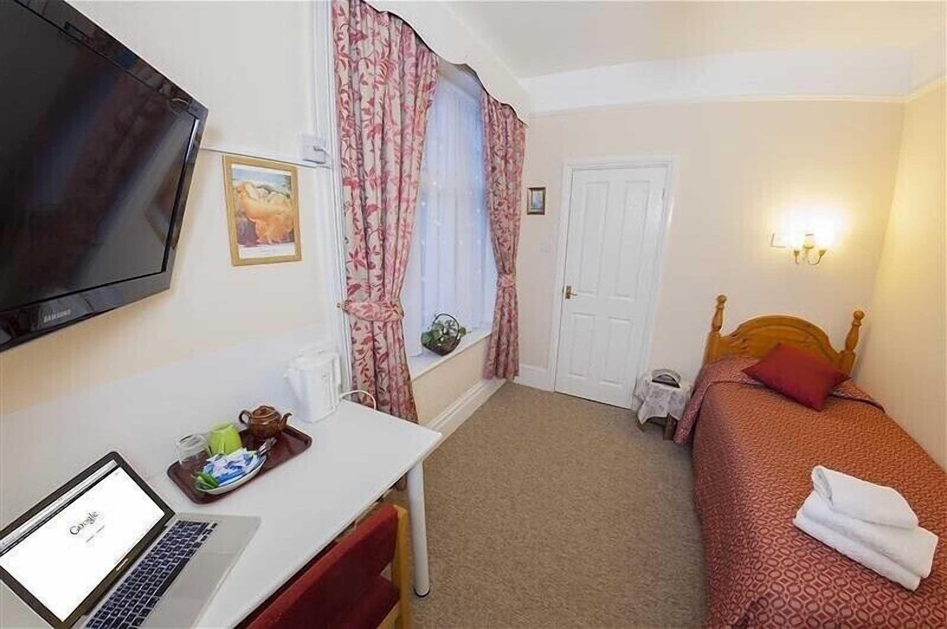 Gift card for Gatwick Turret Guest House Gift card for Gatwick Turret Guest House