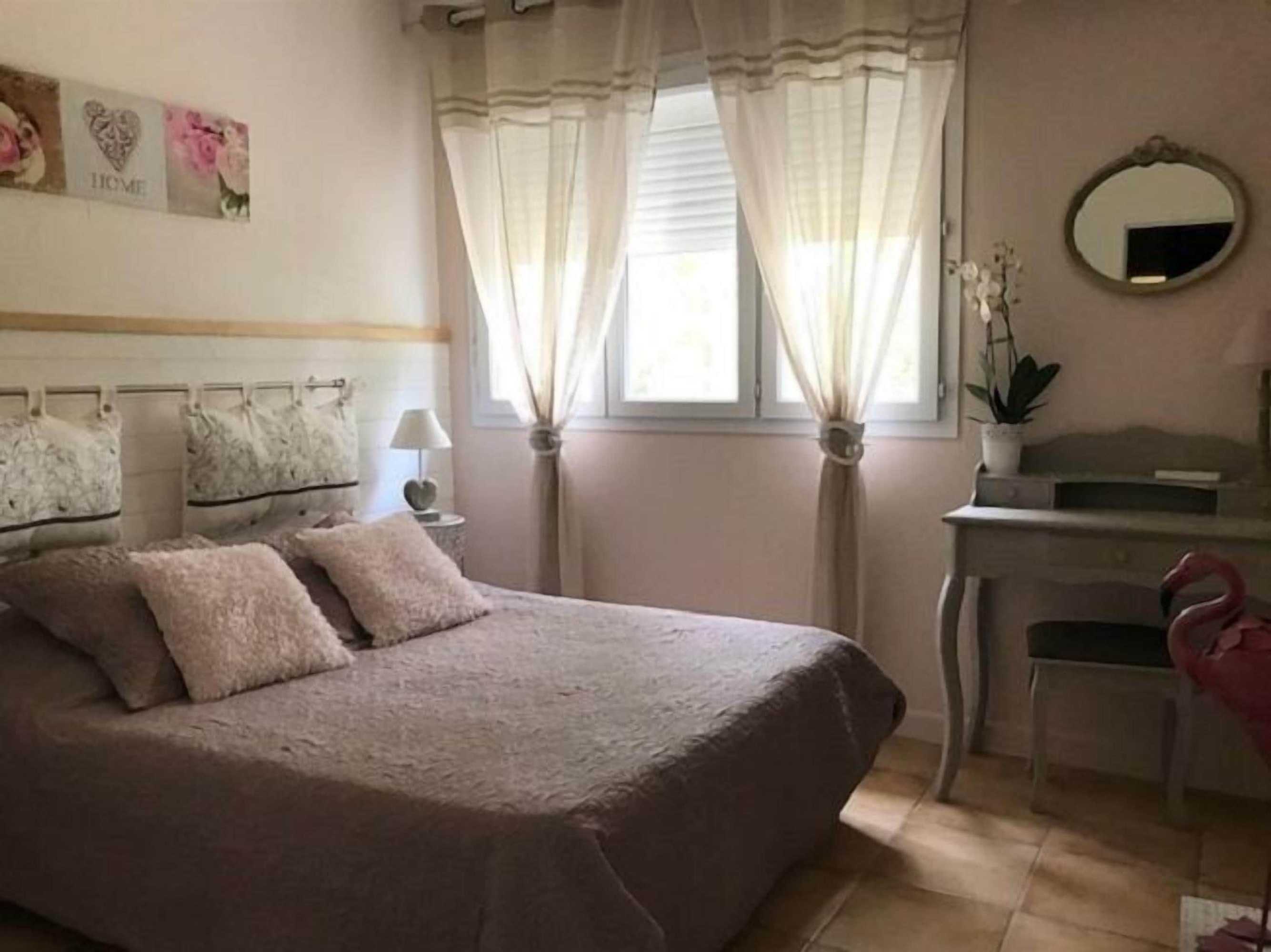 Gift card for Costa Belle