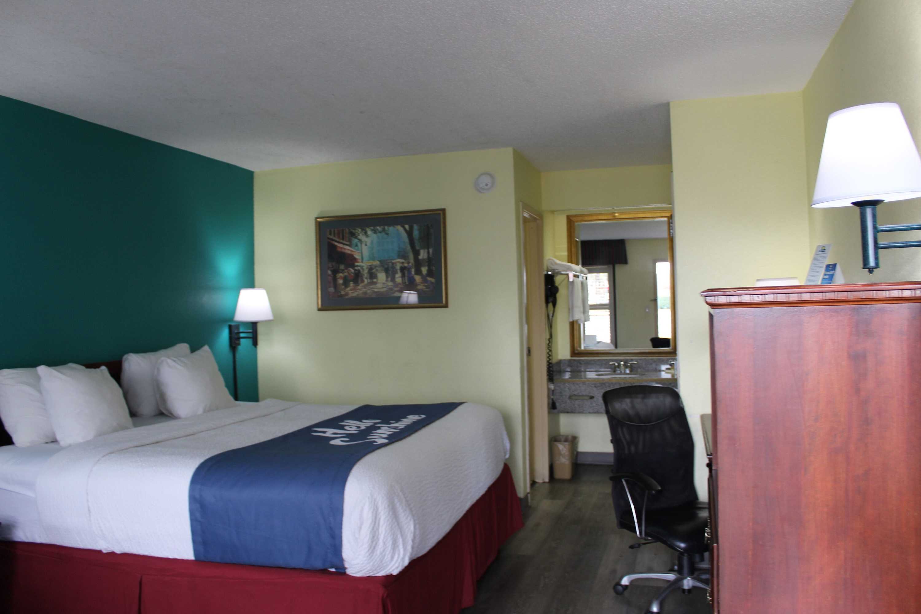 Gift card for Days Inn by Wyndham Marianna Gift card for Days Inn by Wyndham Marianna