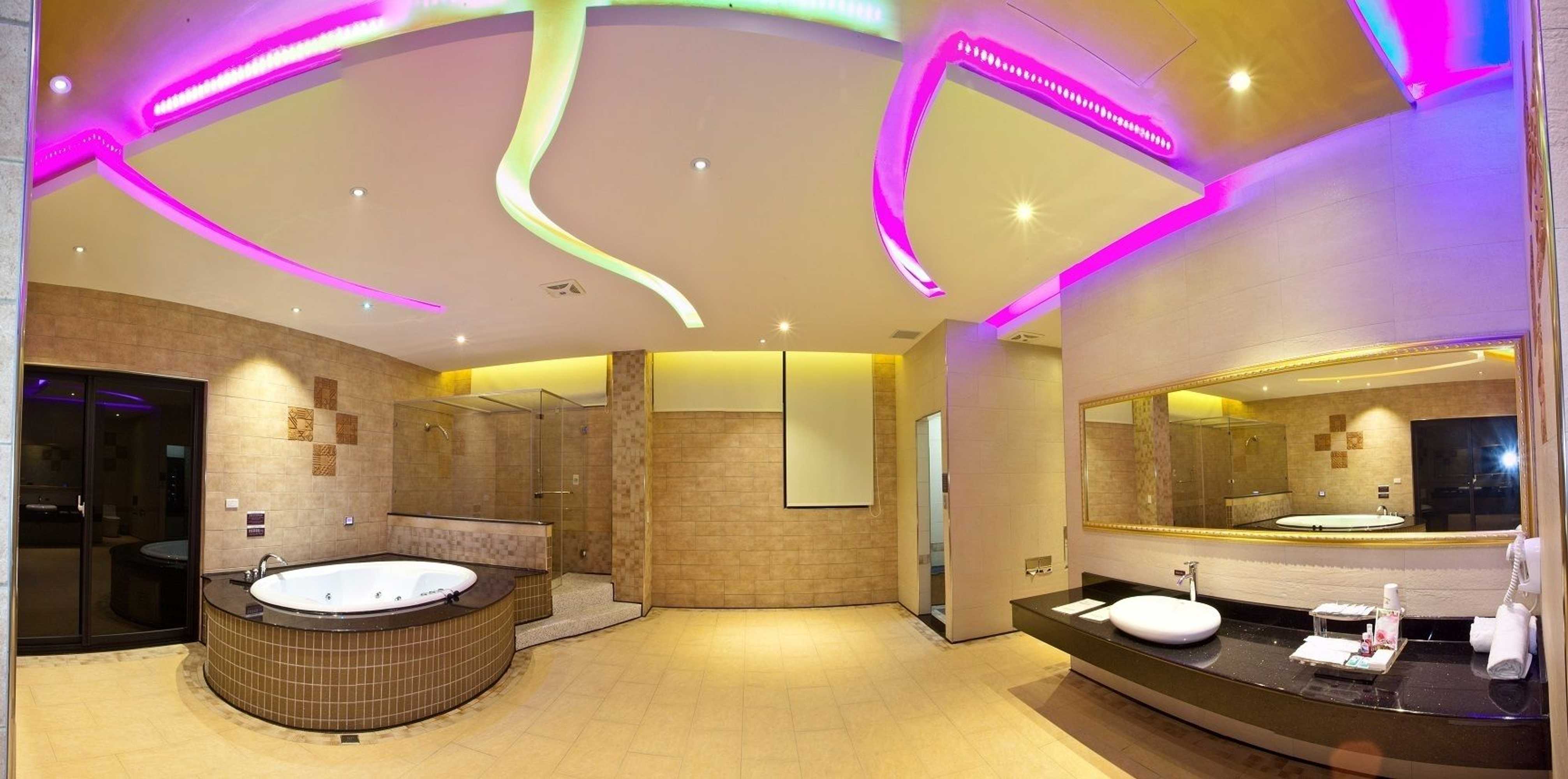 Gift card for Wei Feng Exquisite Hotel Nanzi Branch Gift card for Wei Feng Exquisite Hotel Nanzi Branch