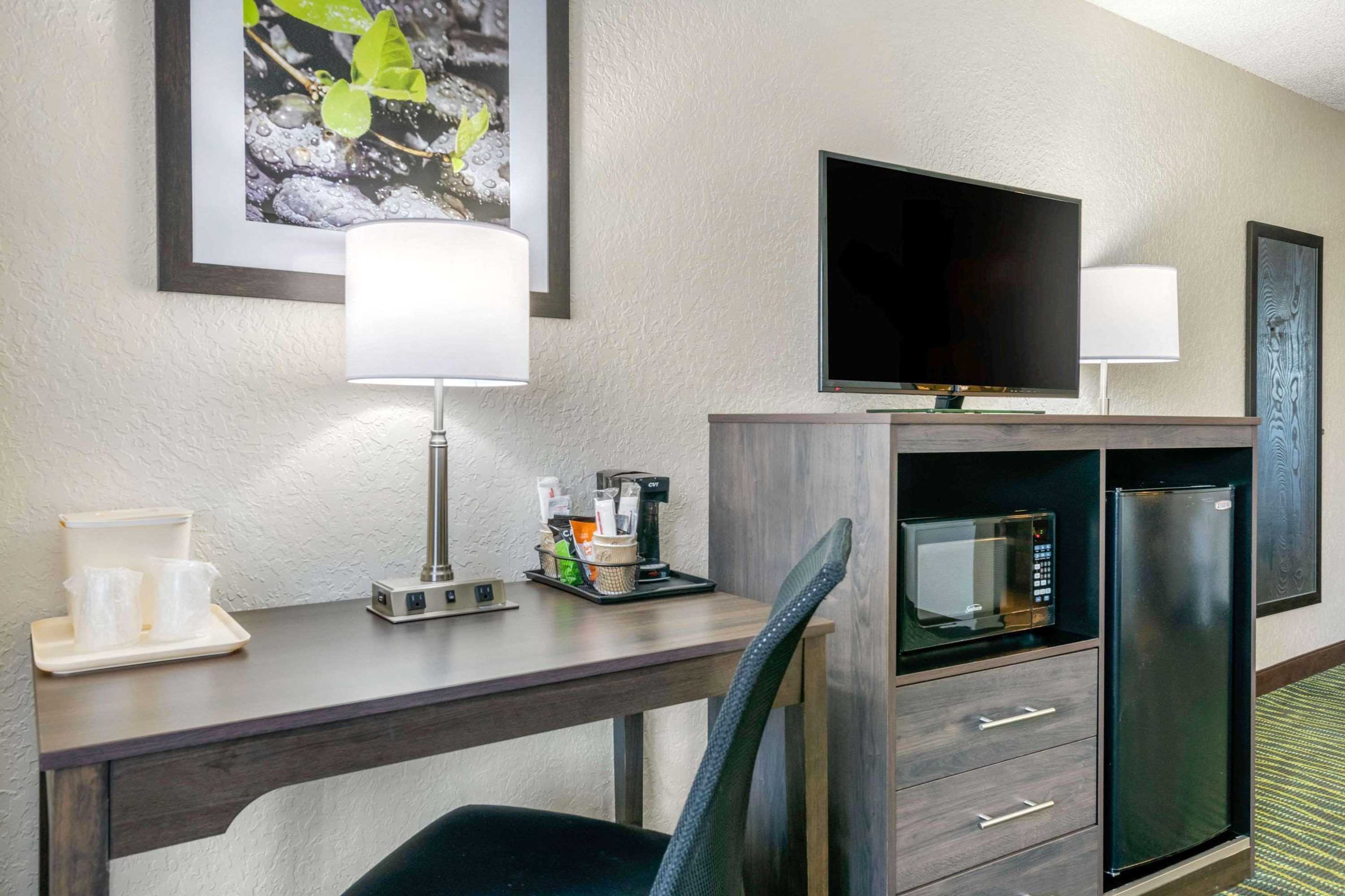 Gift card for Quality Inn & Suites Leesburg Chain of Lakes Gift card for Quality Inn & Suites Leesburg Chain of Lakes