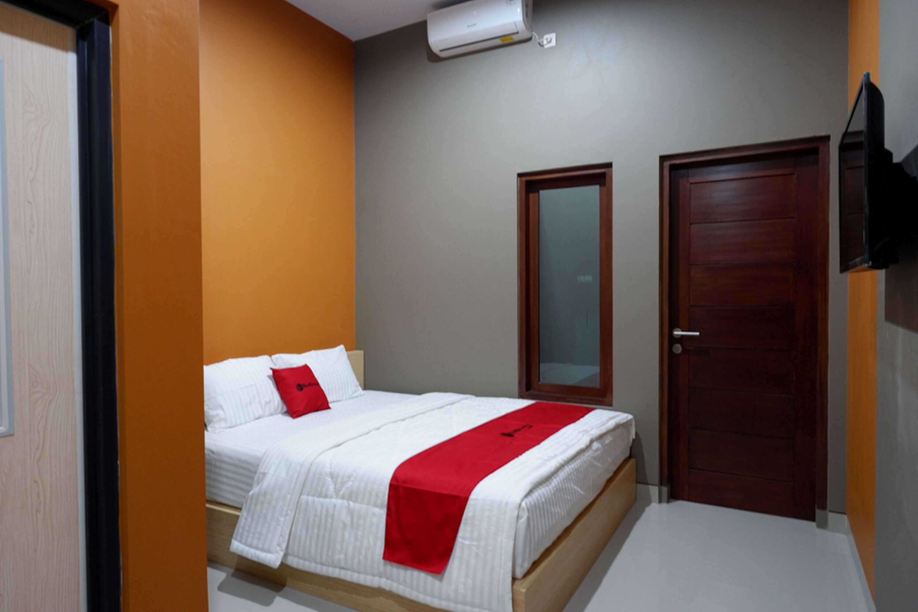 Gift card for Reddoorz Syariah Near Stasiun Tegal Gift card for Reddoorz Syariah Near Stasiun Tegal