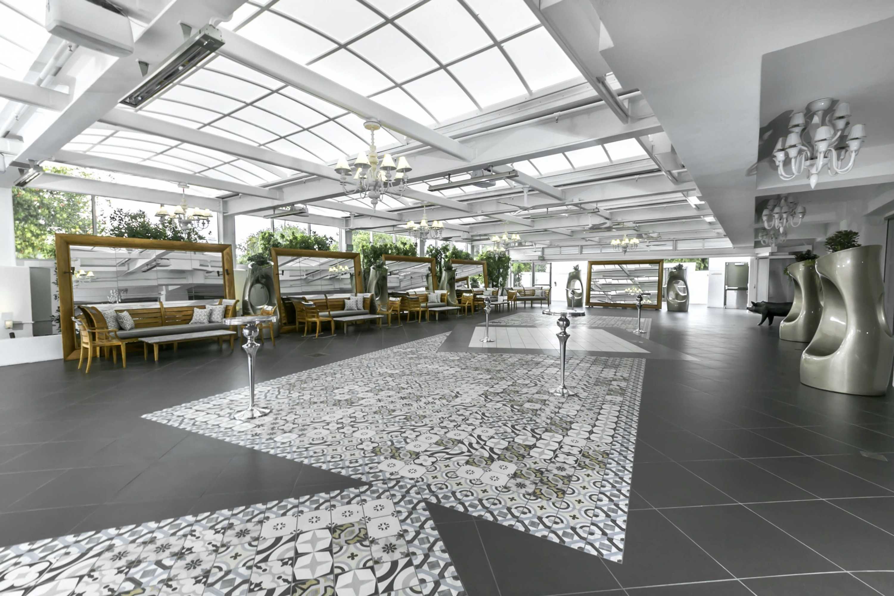 Gift card for Sls Hotel, a Luxury Collection Hotel, Beverly Hills Gift card for Sls Hotel, a Luxury Collection Hotel, Beverly Hills