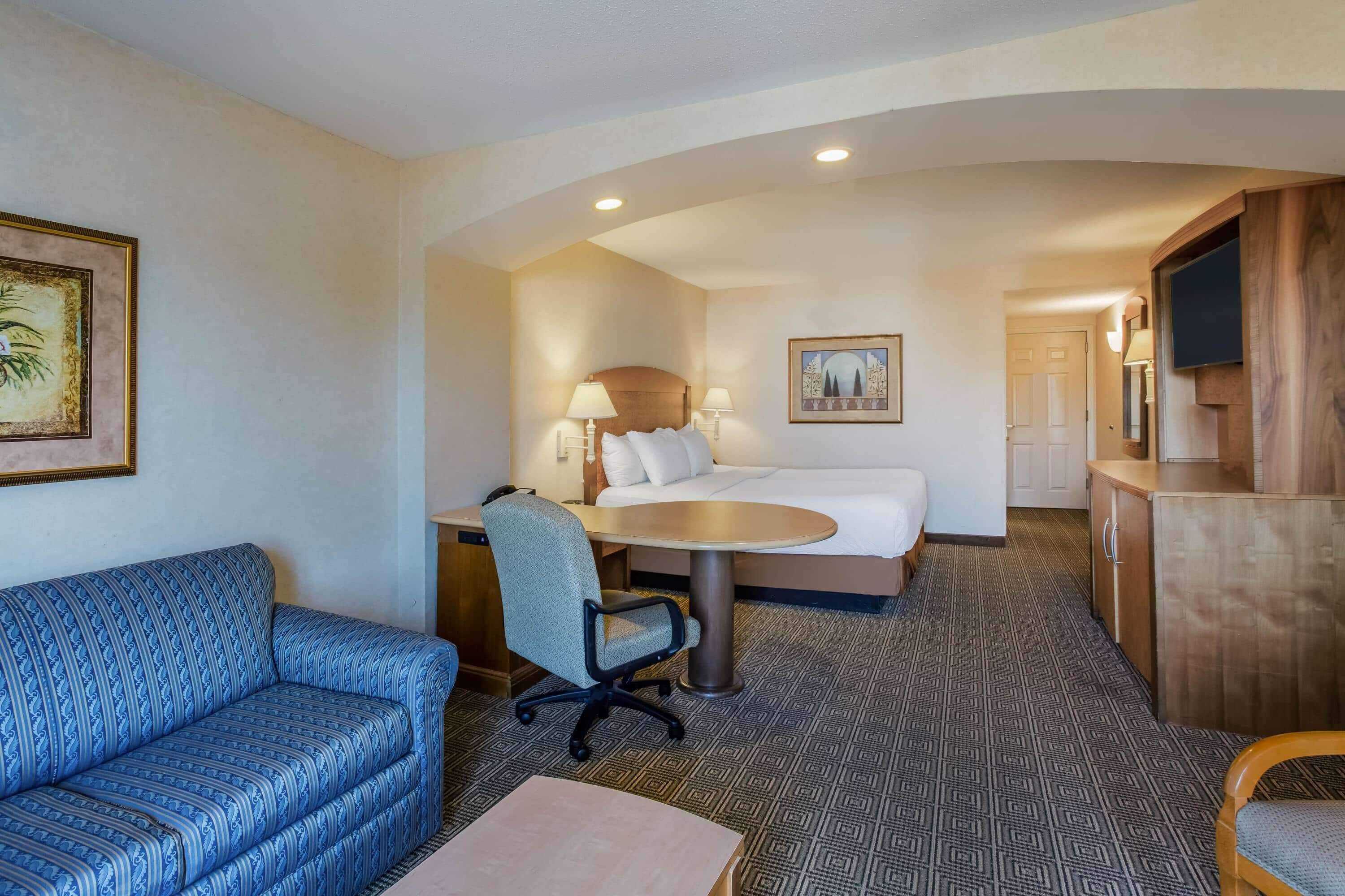 Gift card for La Quinta Inn & Suites by Wyndham Islip - Macarthur Airport Gift card for La Quinta Inn & Suites by Wyndham Islip - Macarthur Airport