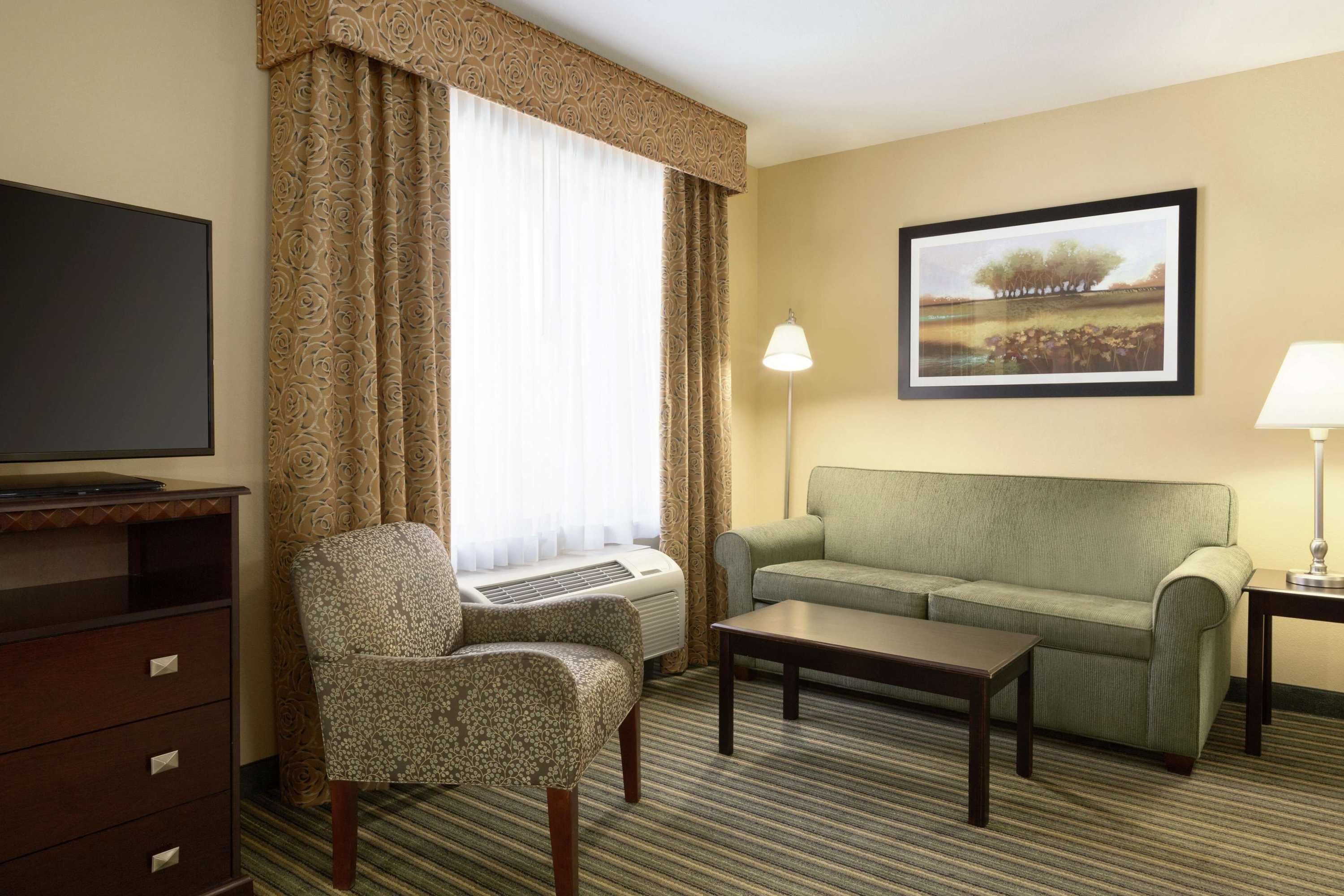 Gift card for Hampton Inn & Suites Thousand Oaks, CA Gift card for Hampton Inn & Suites Thousand Oaks, CA