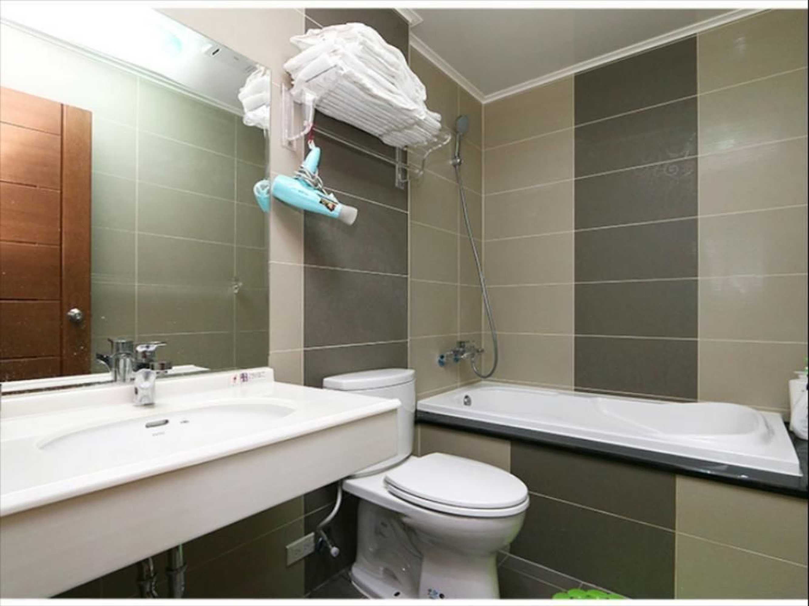 Gift card for Meet Love at Pacific Ocean Turtle Island B&b