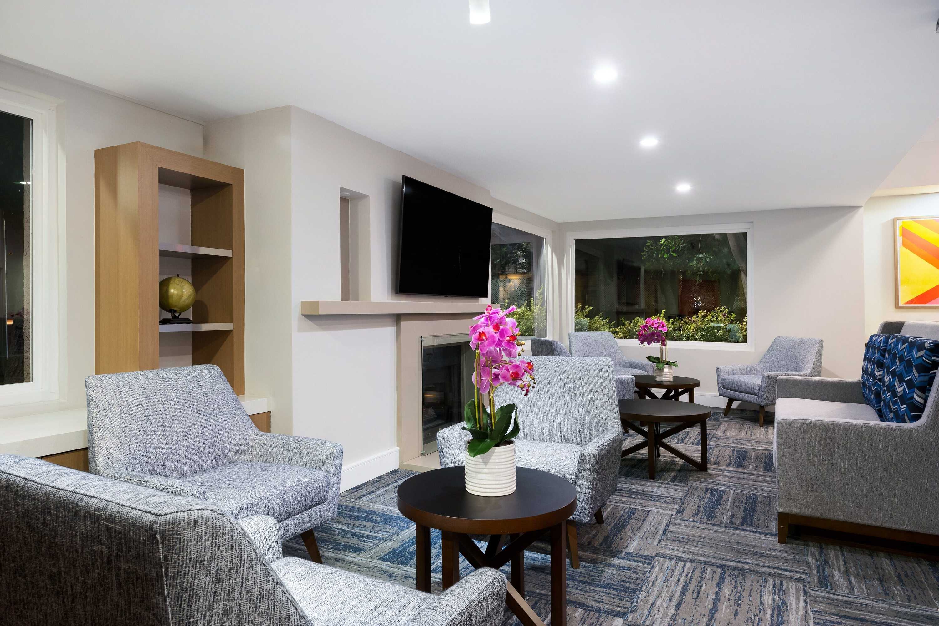 Gift card for Holiday Inn Express Simi Valley by Ihg Gift card for Holiday Inn Express Simi Valley by Ihg