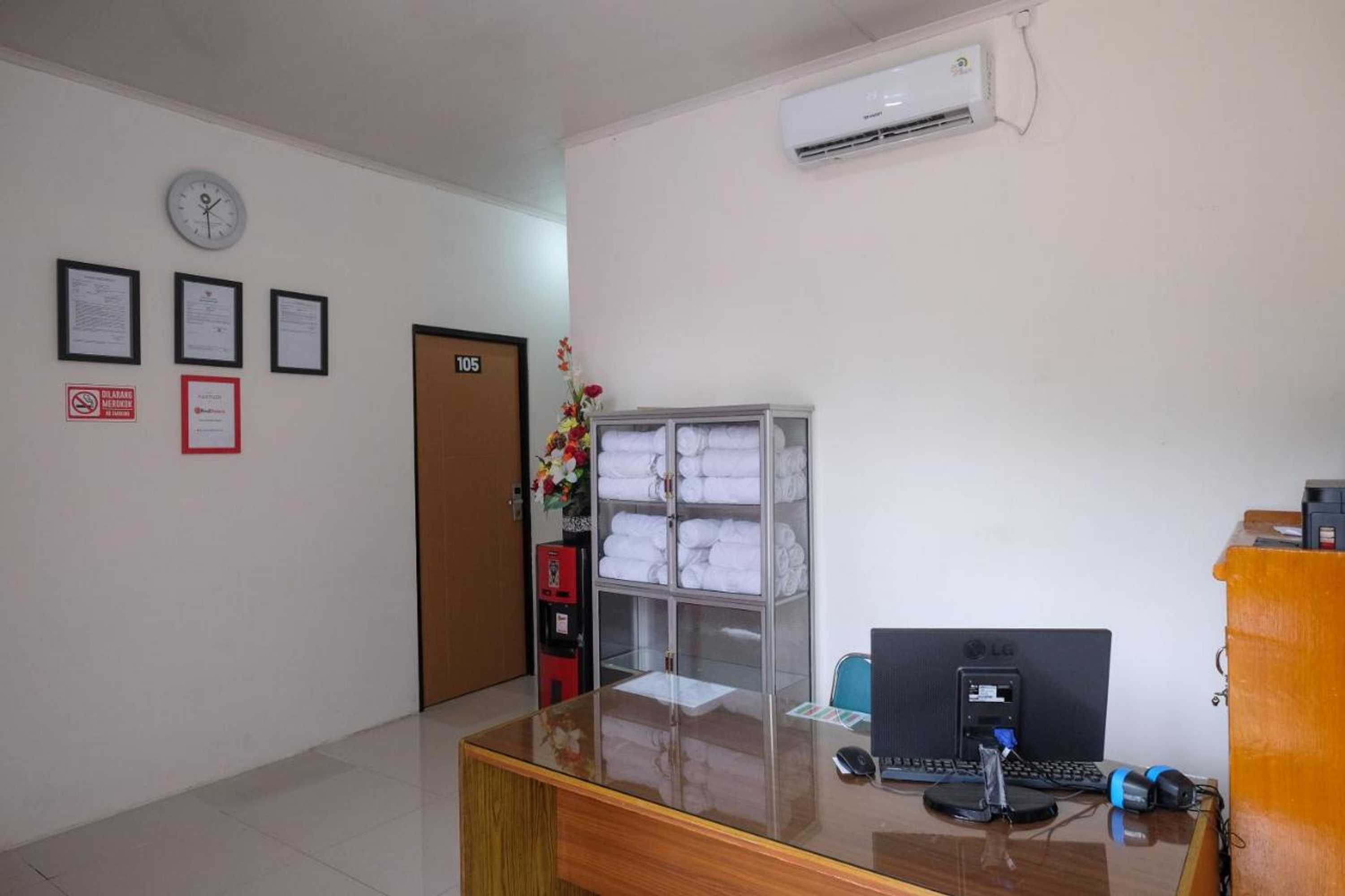 Gift card for Reddoorz Near Alun Alun Magelang 2 Gift card for Reddoorz Near Alun Alun Magelang 2