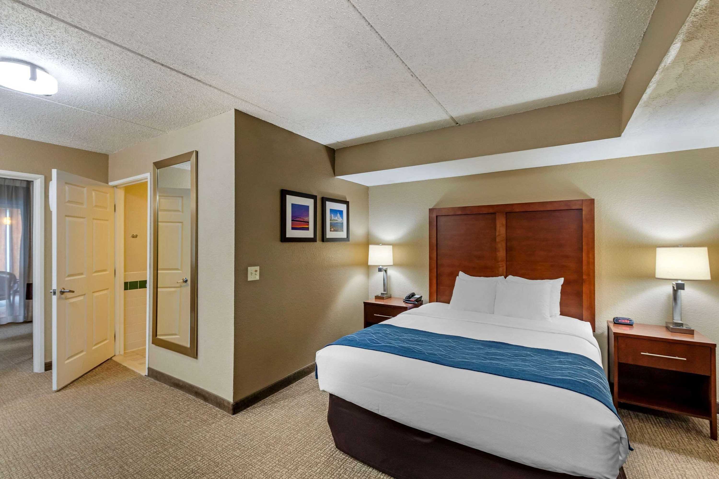 Gift card for Comfort Inn & Suites Jackson - West Bend Gift card for Comfort Inn & Suites Jackson - West Bend