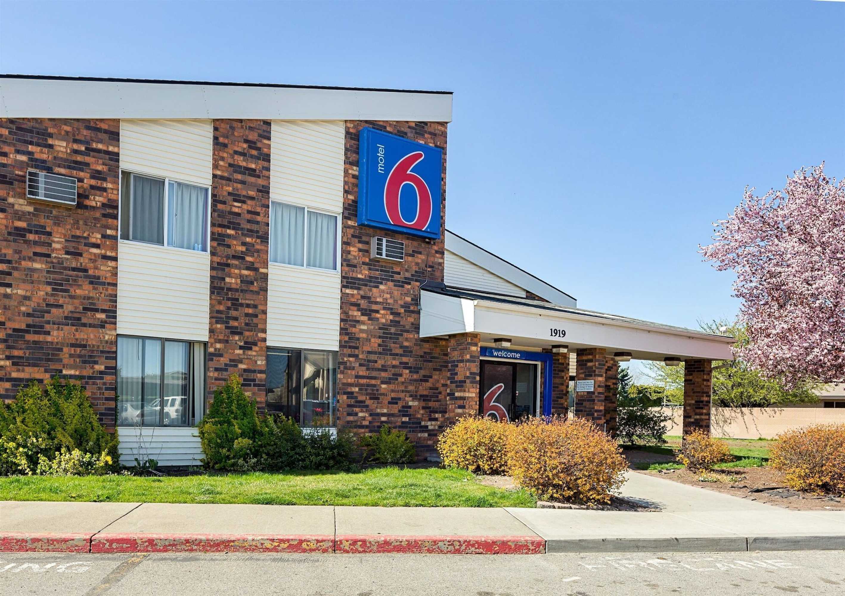 Gift card for Motel 6 Spokane, WA - East Gift card for Motel 6 Spokane, WA - East