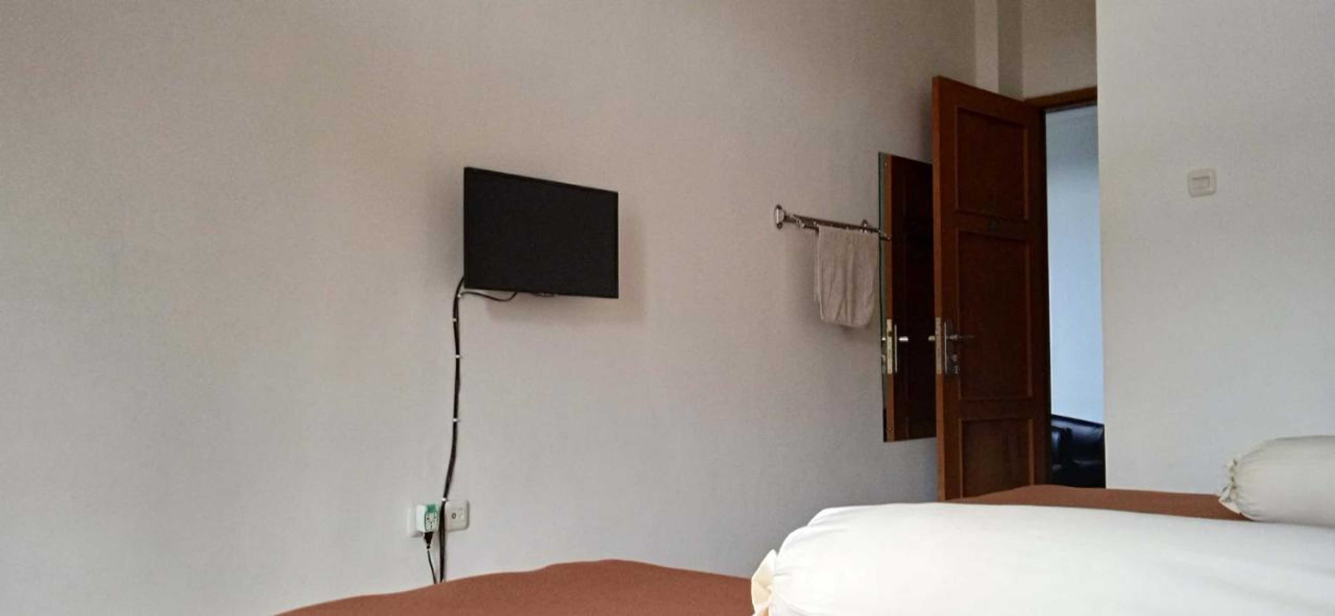 Gift card for Guest House Pinarak 2 Syariah Near Gor Satria Purwokerto Mitra Reddoorz Gift card for Guest House Pinarak 2 Syariah Near Gor Satria Purwokerto Mitra Reddoorz