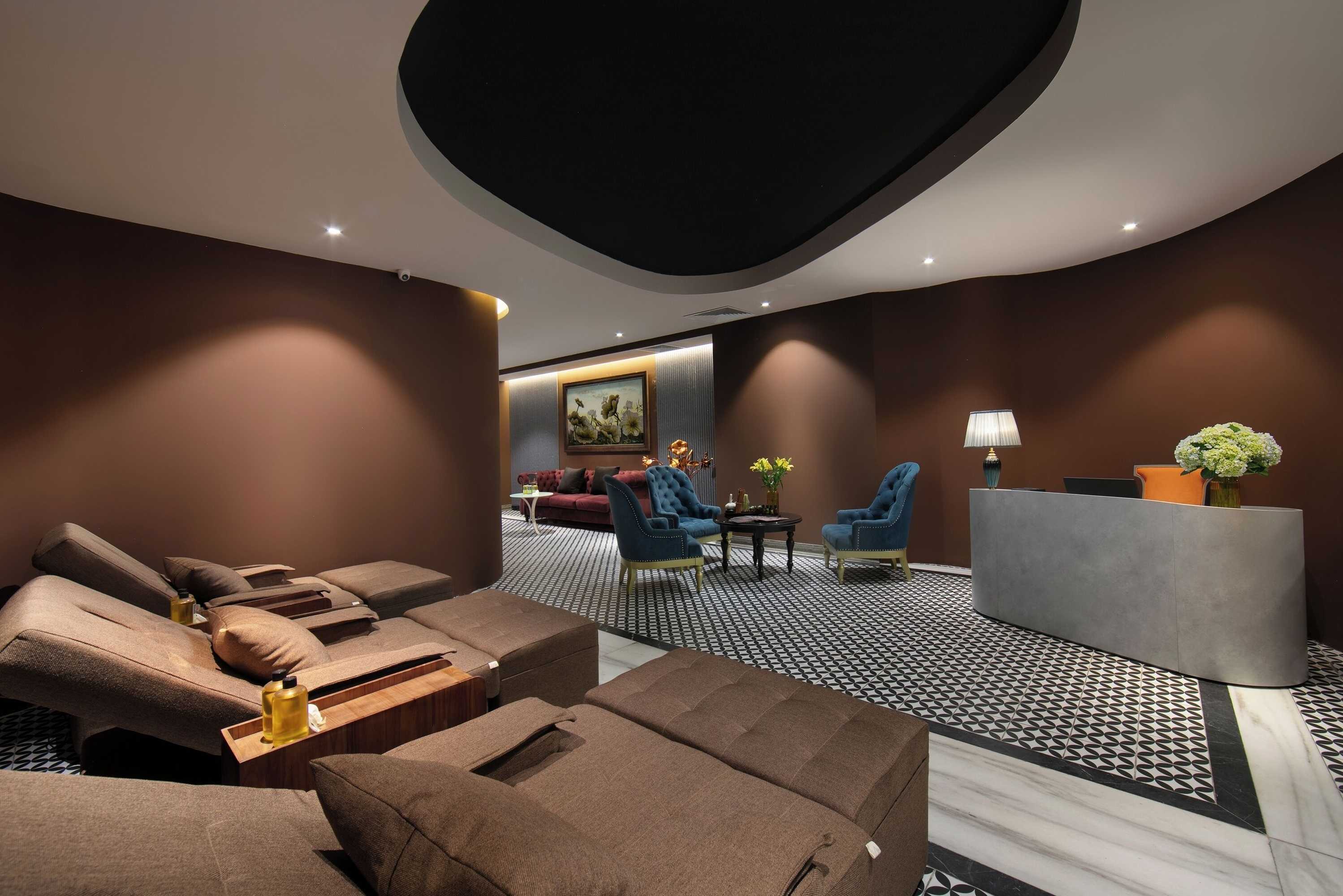 Gift card for May De Ville Crown Hotel & Spa Gift card for May De Ville Crown Hotel & Spa