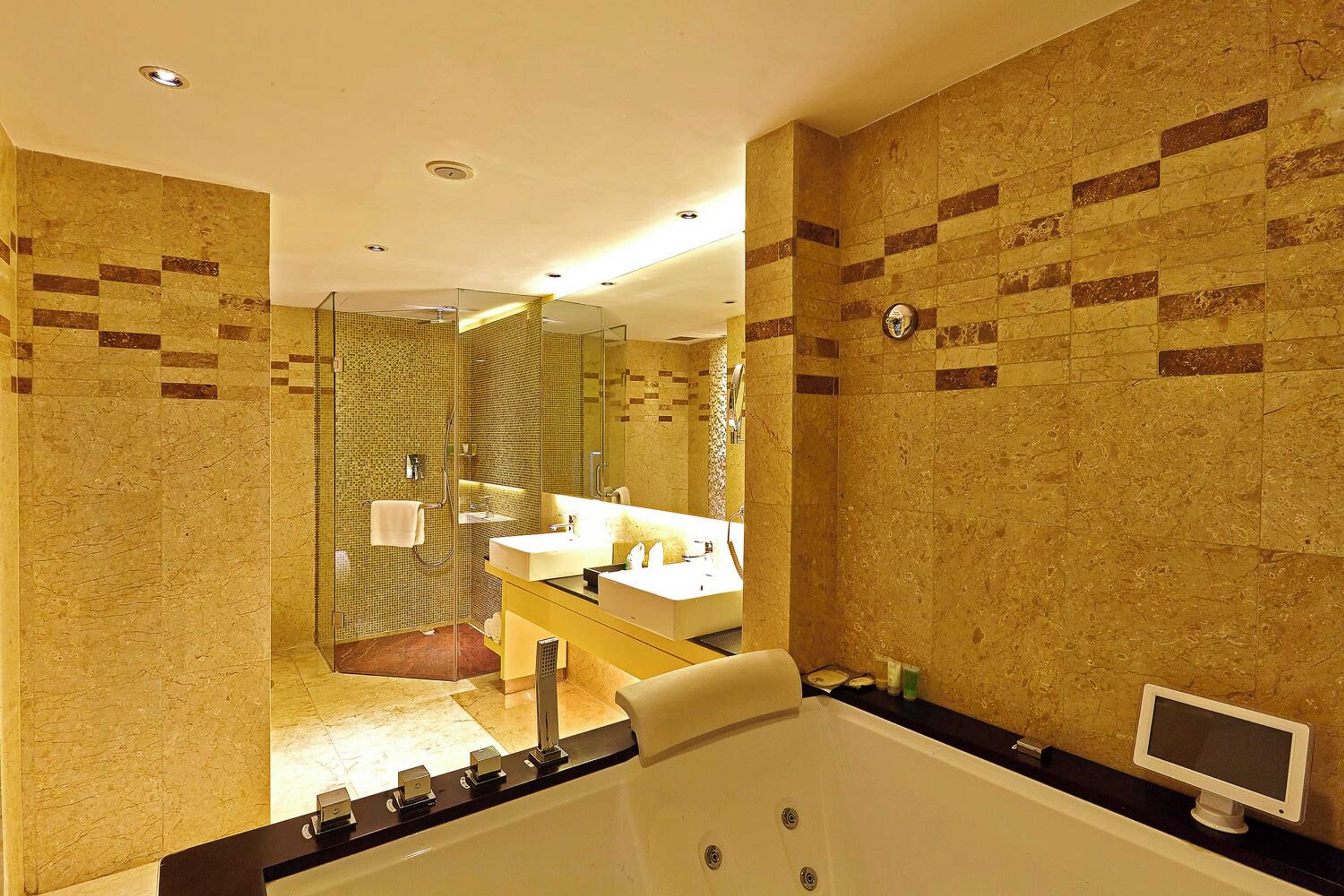 Gift card for Six Seasons Hotel