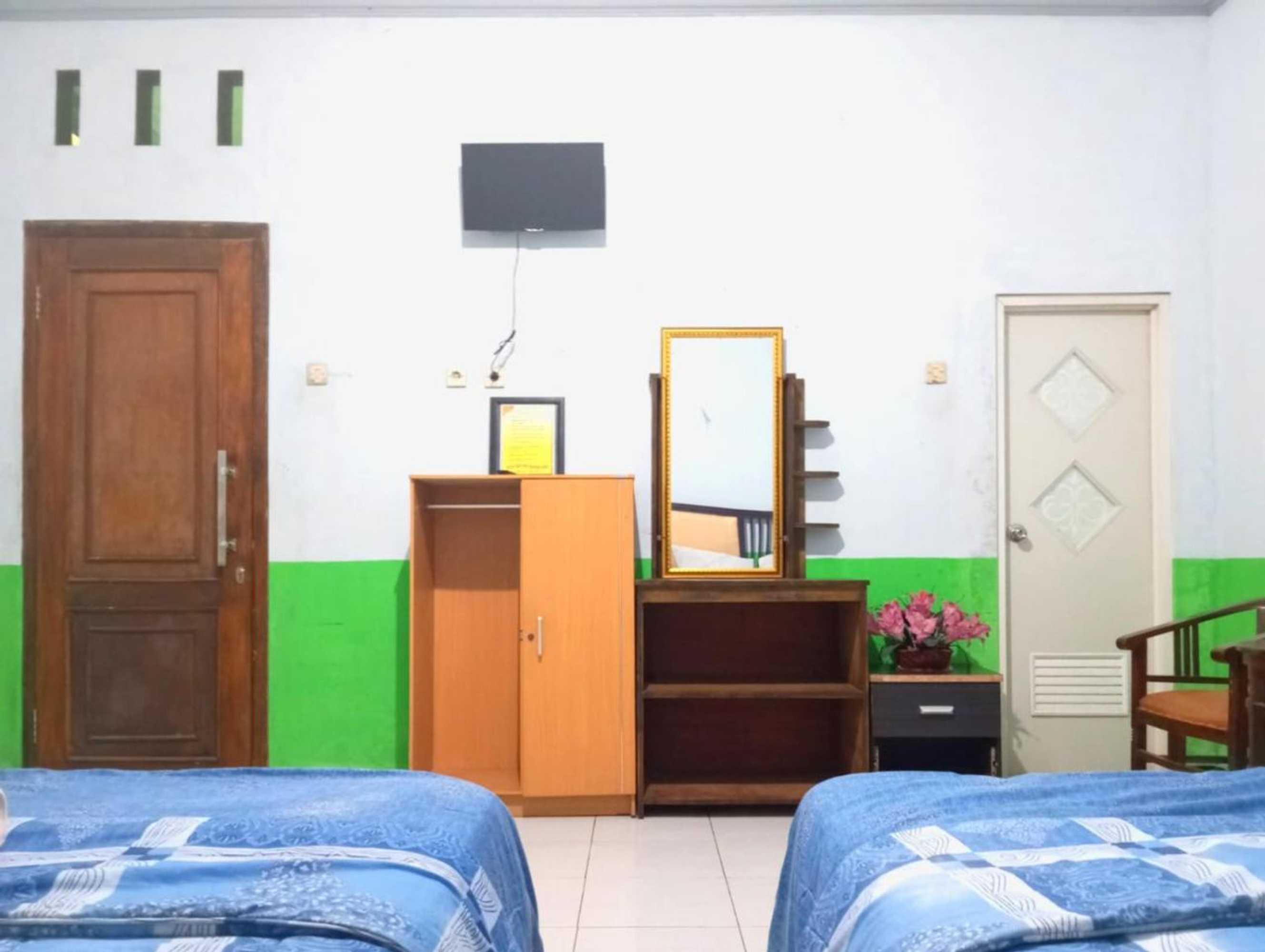 Gift card for Puspa Tiara Syar'i Guci Mitra Reddoorz