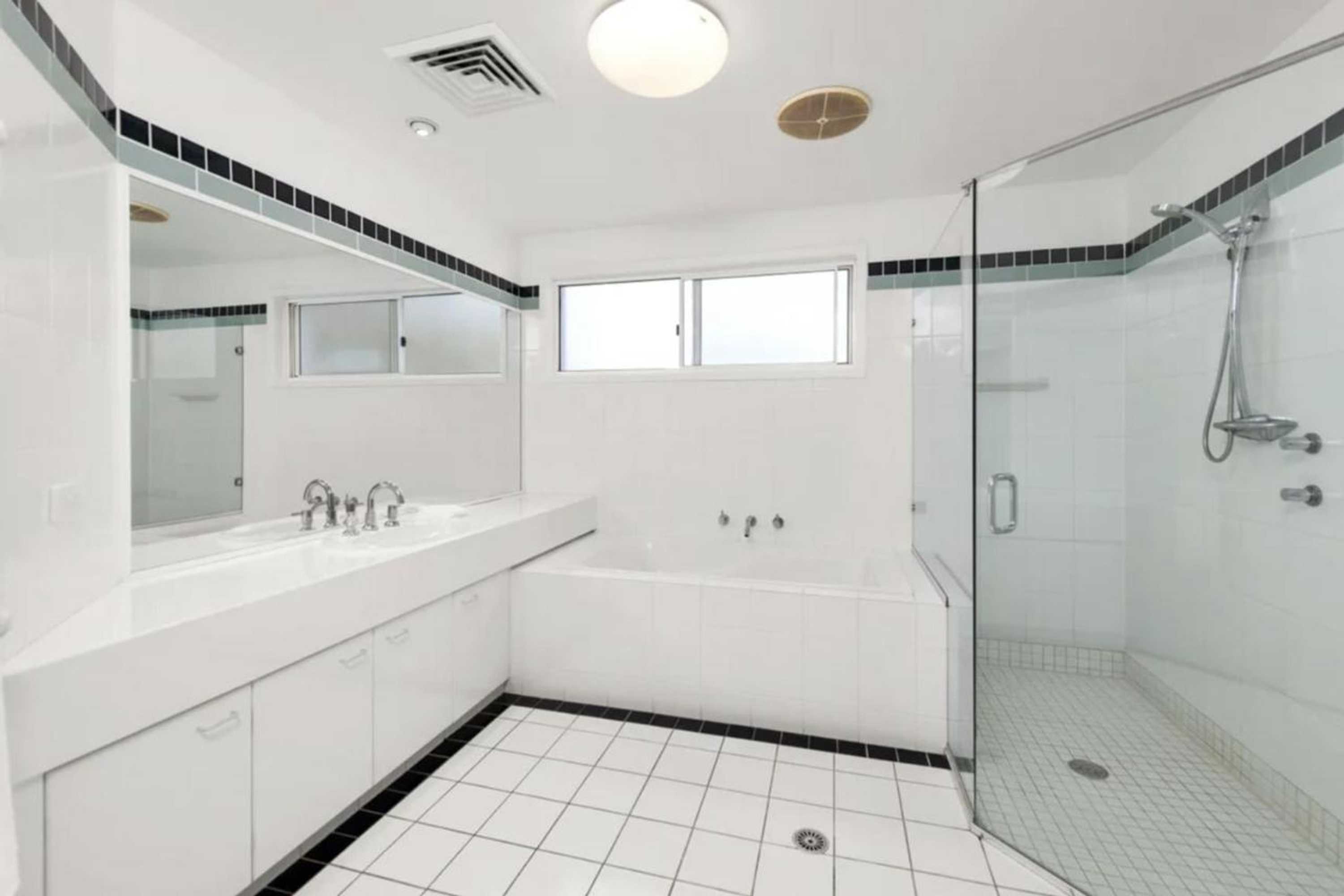 Gift card for Waterfront Wonderland 41 Foreshore Dr Stunning House With a Lift Linen Wi Fi And Ducted Air Conditioning Gift card for Waterfront Wonderland 41 Foreshore Dr Stunning House With a Lift Linen Wi Fi And Ducted Air Conditioning