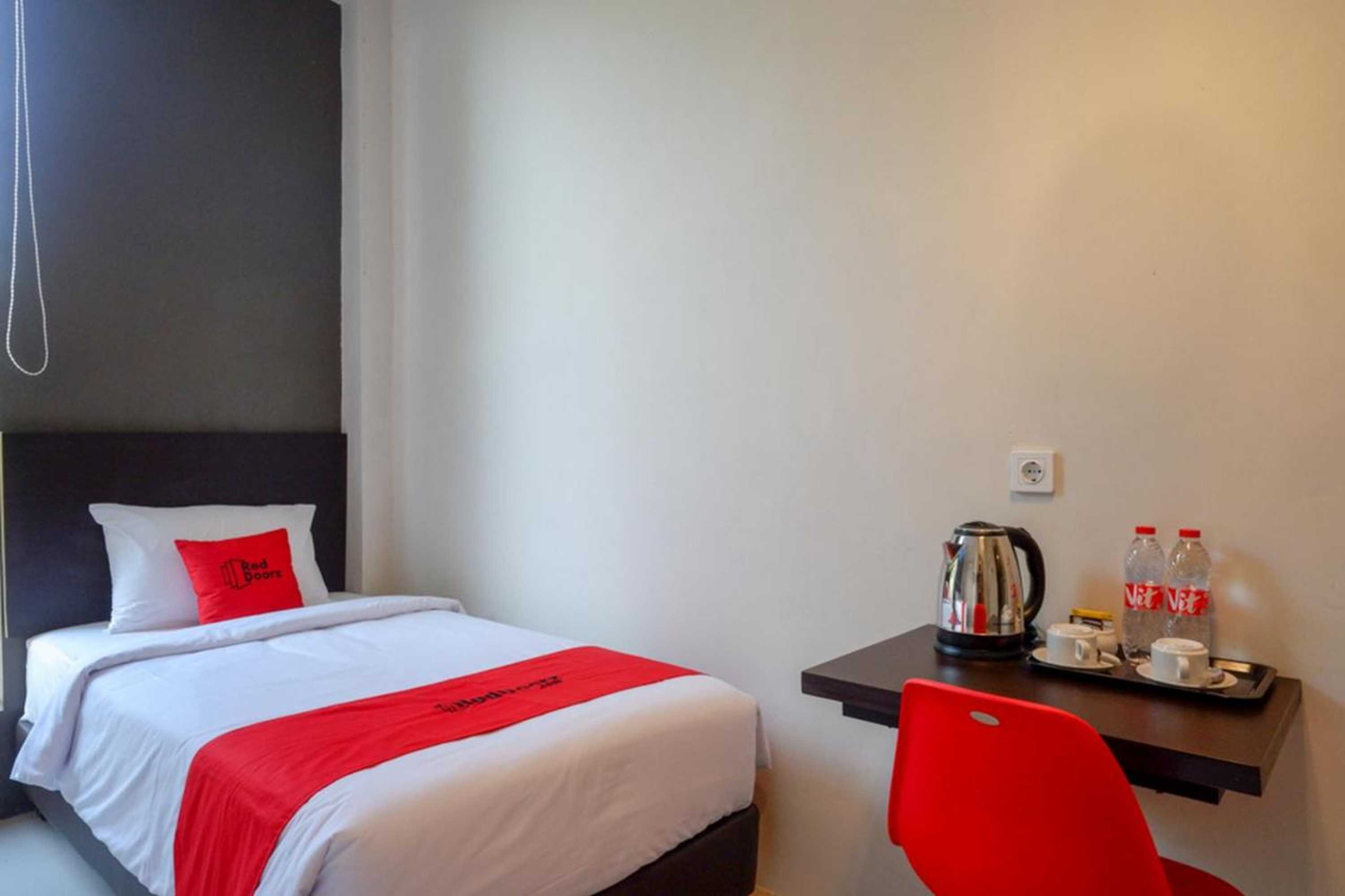 Gift card for Plus Near Solo Baru by Reddoorz