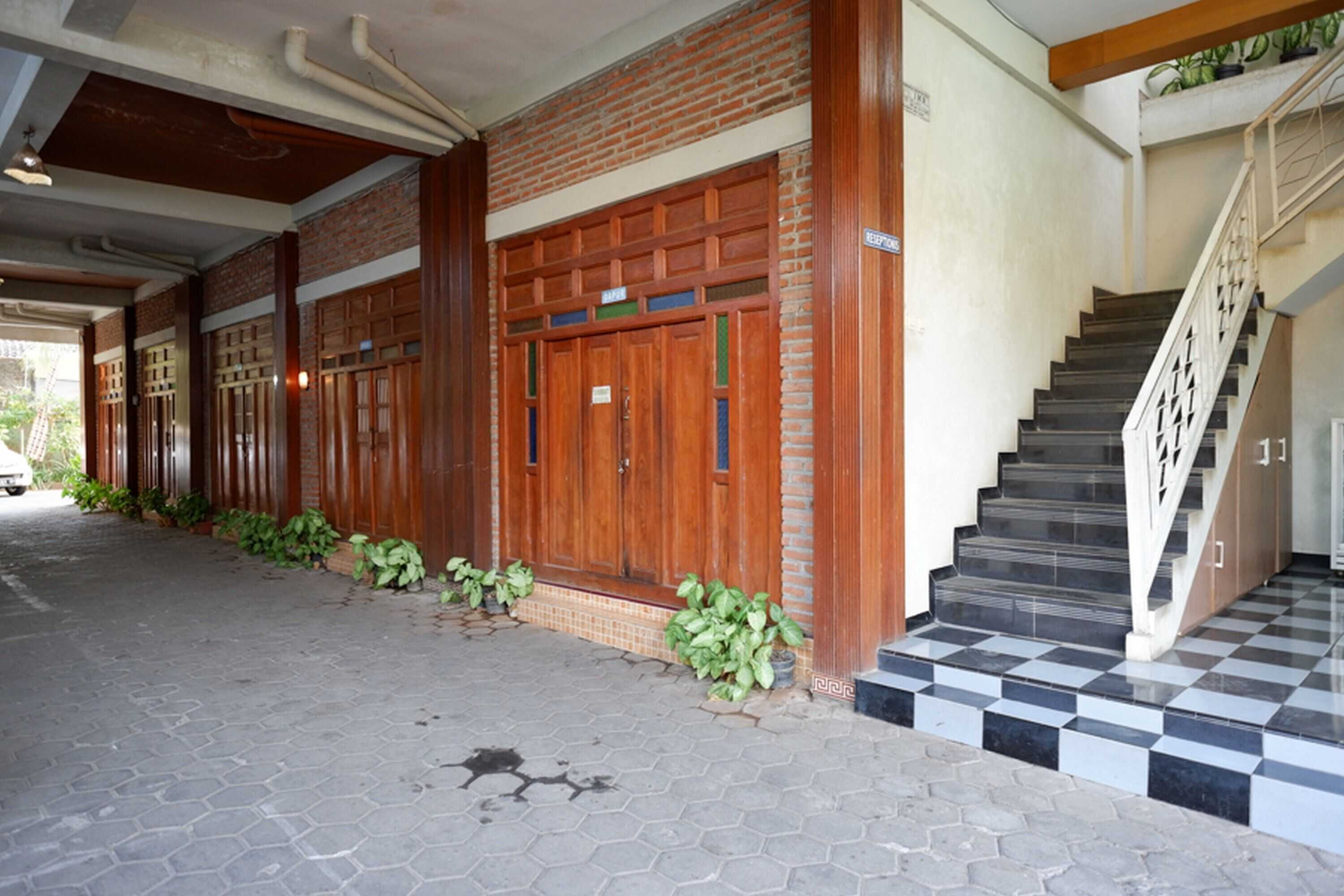 Gift card for Reddoorz Syariah Near Menara Kudus Gift card for Reddoorz Syariah Near Menara Kudus