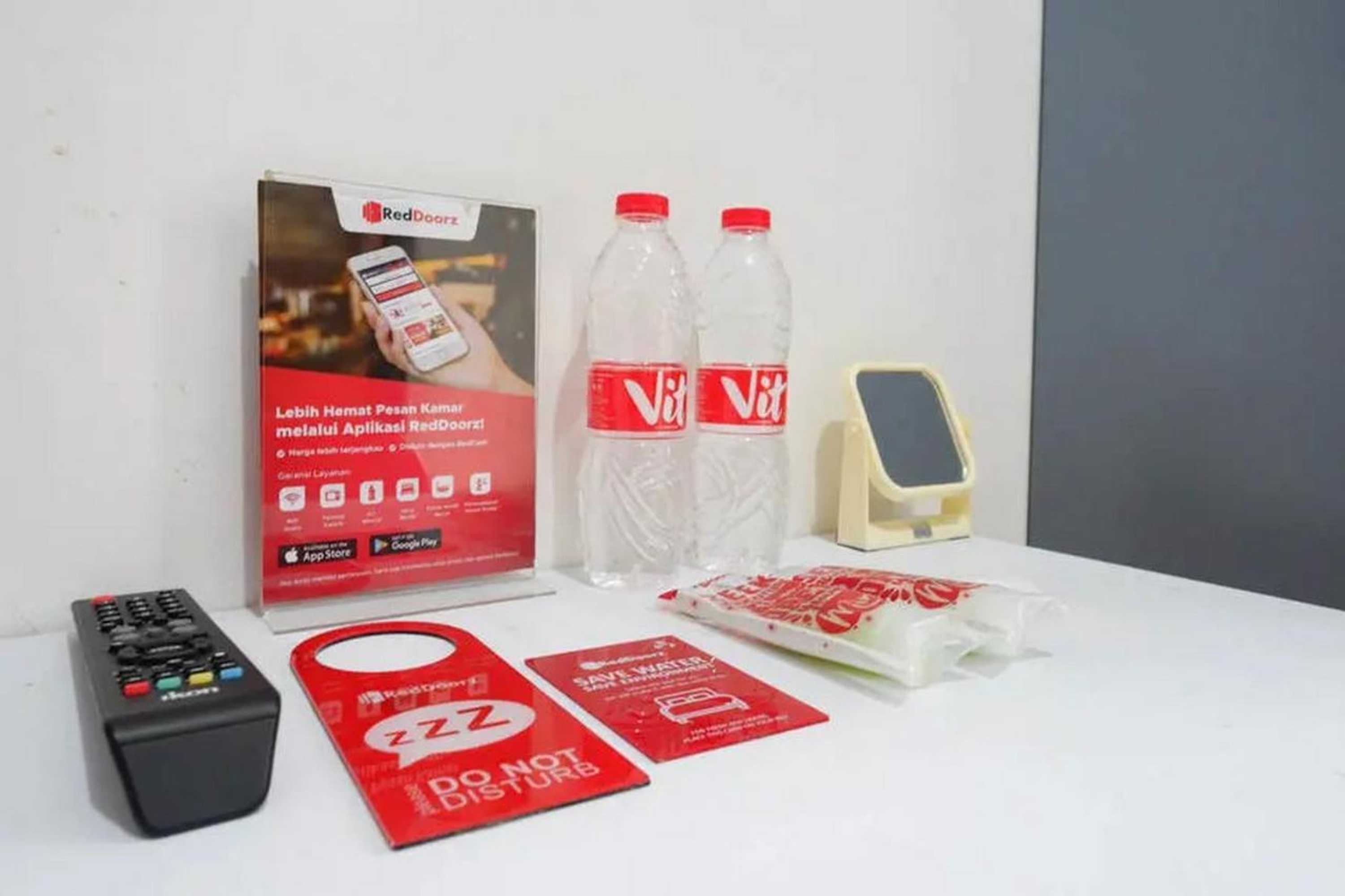 Gift card for Reddoorz Syariah Near Universitas Jenderal Soedirman 2 Gift card for Reddoorz Syariah Near Universitas Jenderal Soedirman 2