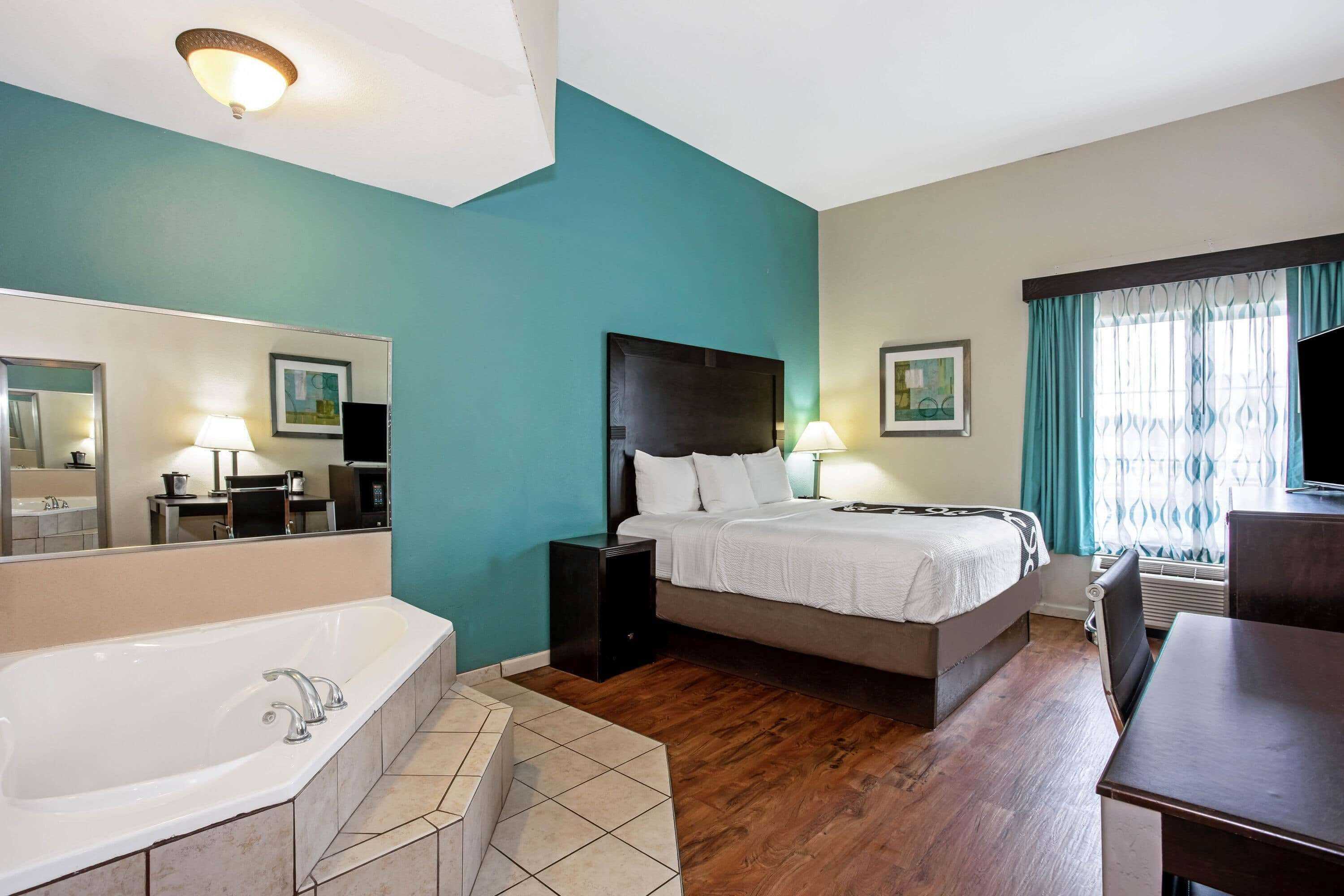 Gift card for La Quinta Inn & Suites by Wyndham Pcb Pier Park Area Gift card for La Quinta Inn & Suites by Wyndham Pcb Pier Park Area