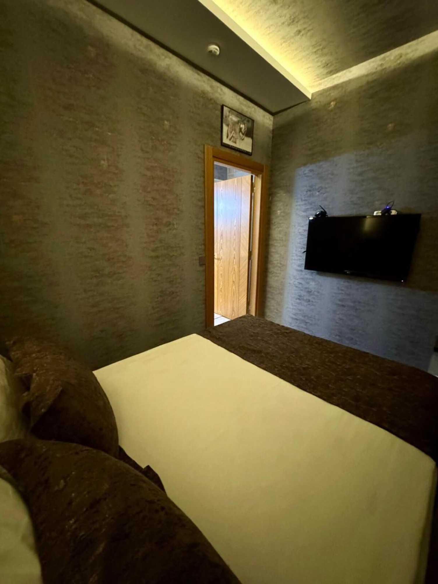 Gift card for Golden Rose Deluxe Hotel