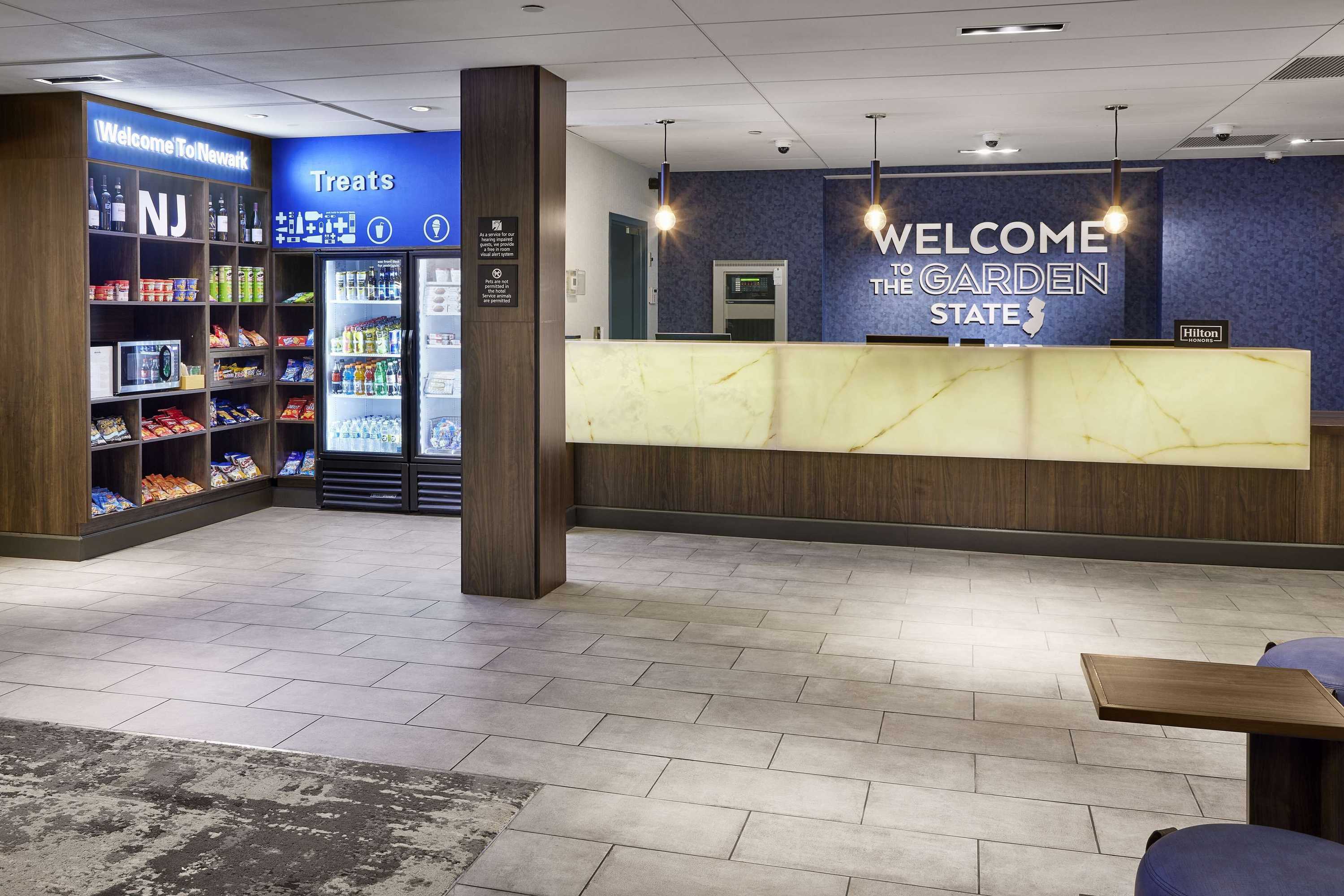 Gift card for Hampton Inn Newark Airport Gift card for Hampton Inn Newark Airport