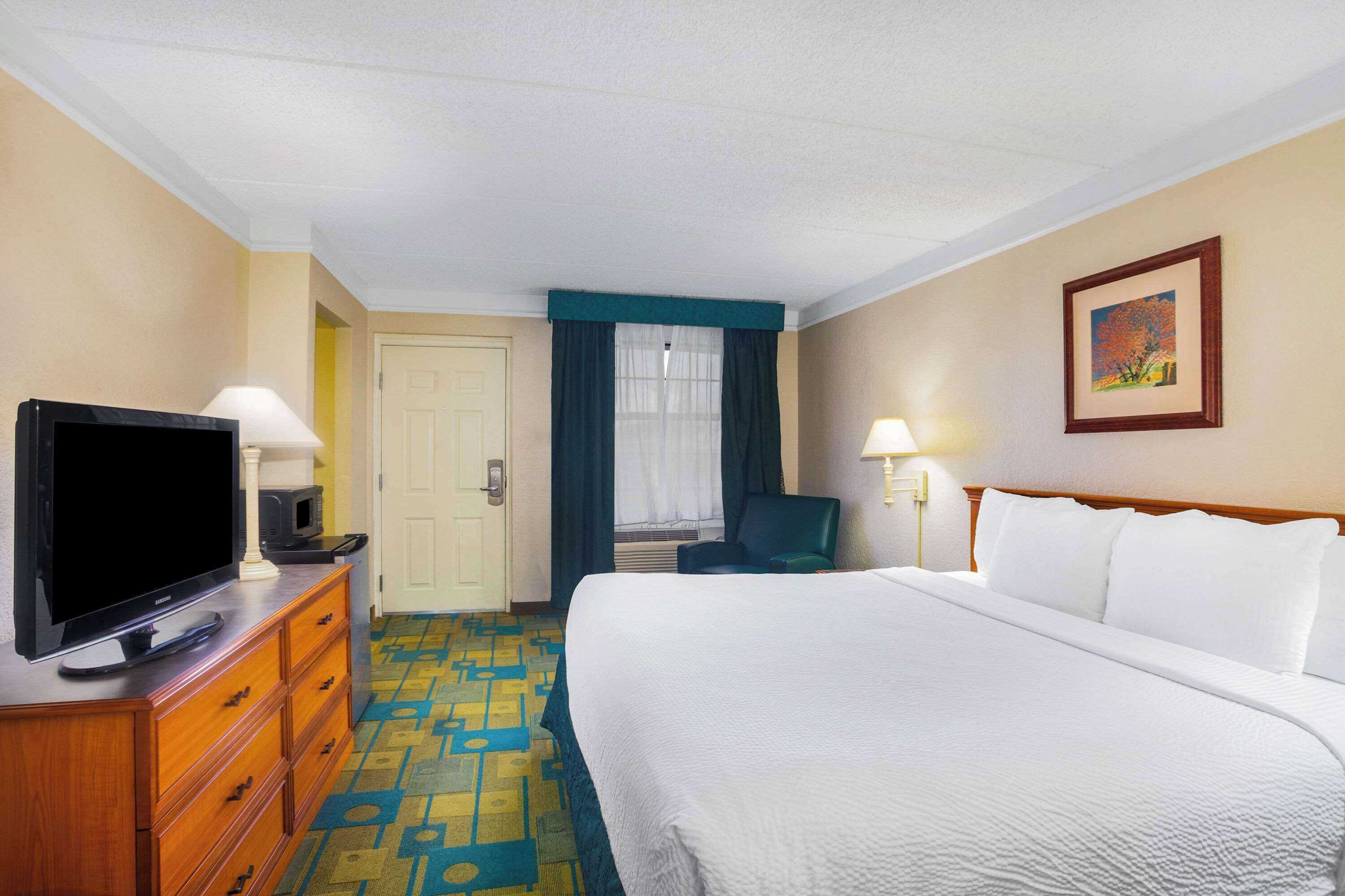 Gift card for Super 8 by Wyndham Eagle Pass Gift card for Super 8 by Wyndham Eagle Pass