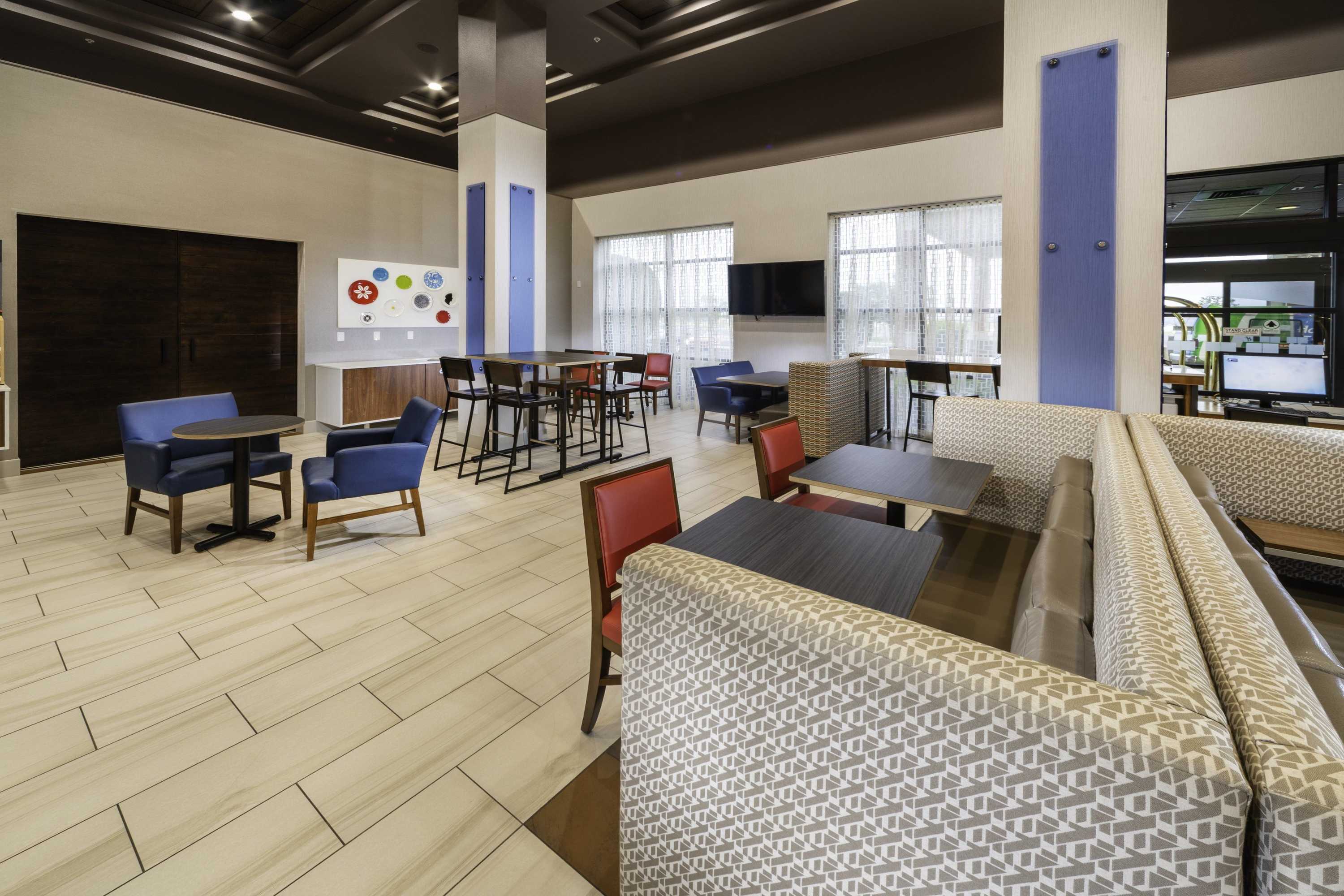 Gift card for Holiday Inn Express Hotel & Suites Pasco-Tri Cities by Ihg Gift card for Holiday Inn Express Hotel & Suites Pasco-Tri Cities by Ihg