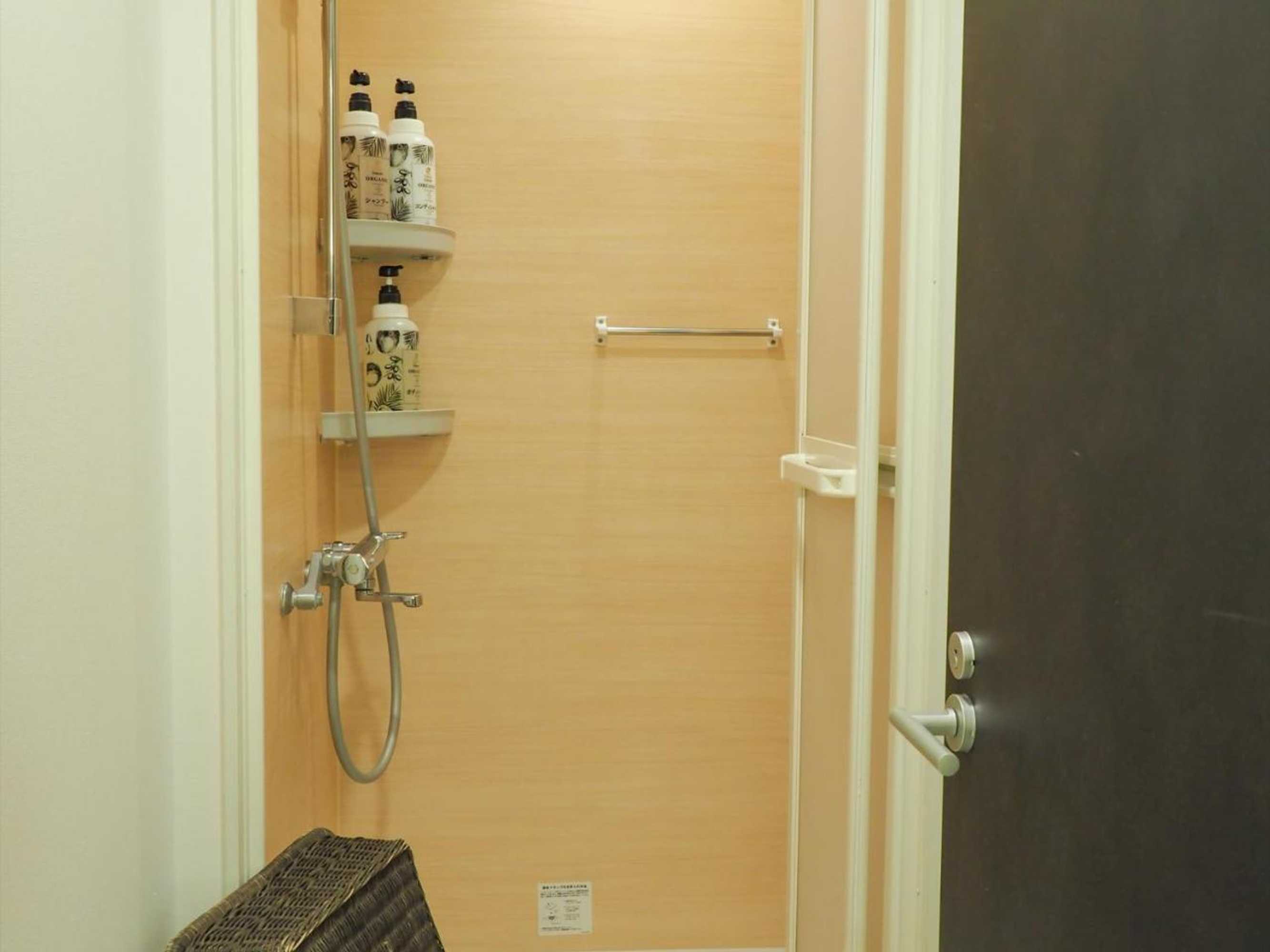 Gift card for Leo YU Capsule Hotel Nishi Funabashi